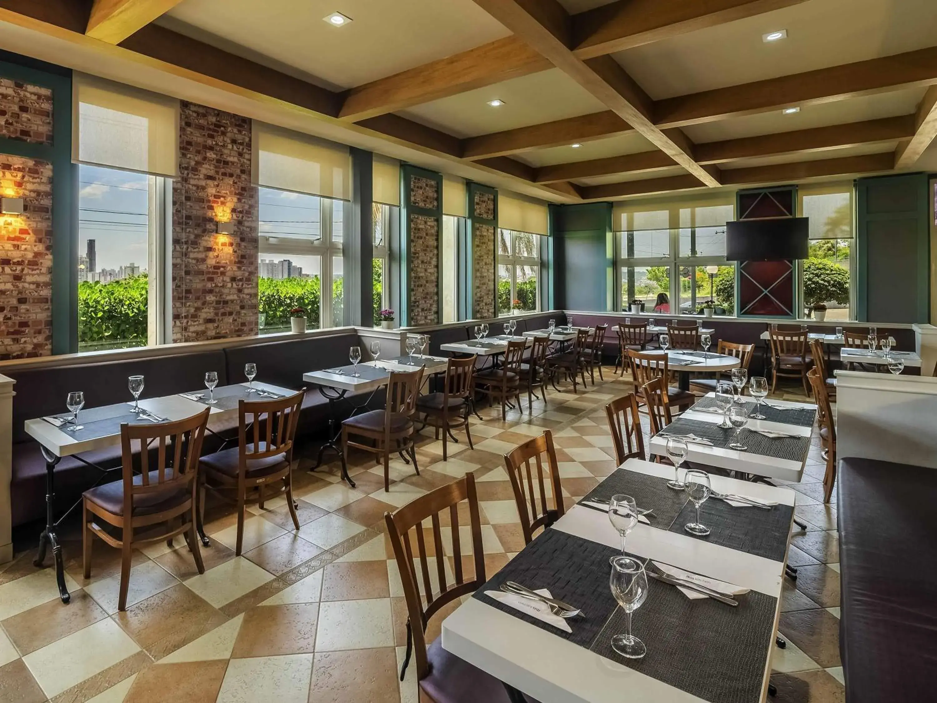 Restaurant/places to eat in ibis Sorocaba Restaurant/places to eat in ibis Sorocaba