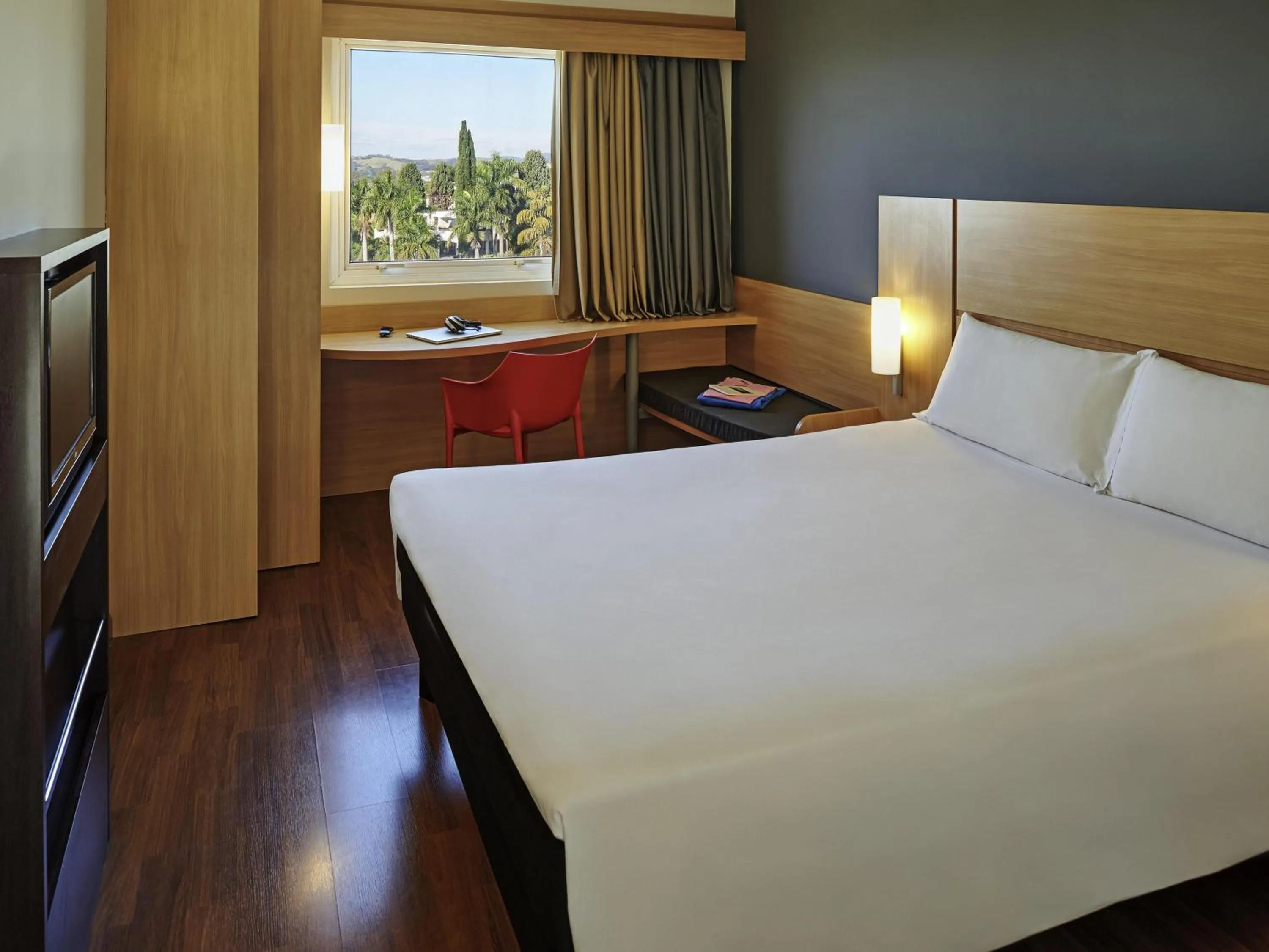 Bedroom, Bed in ibis Sorocaba