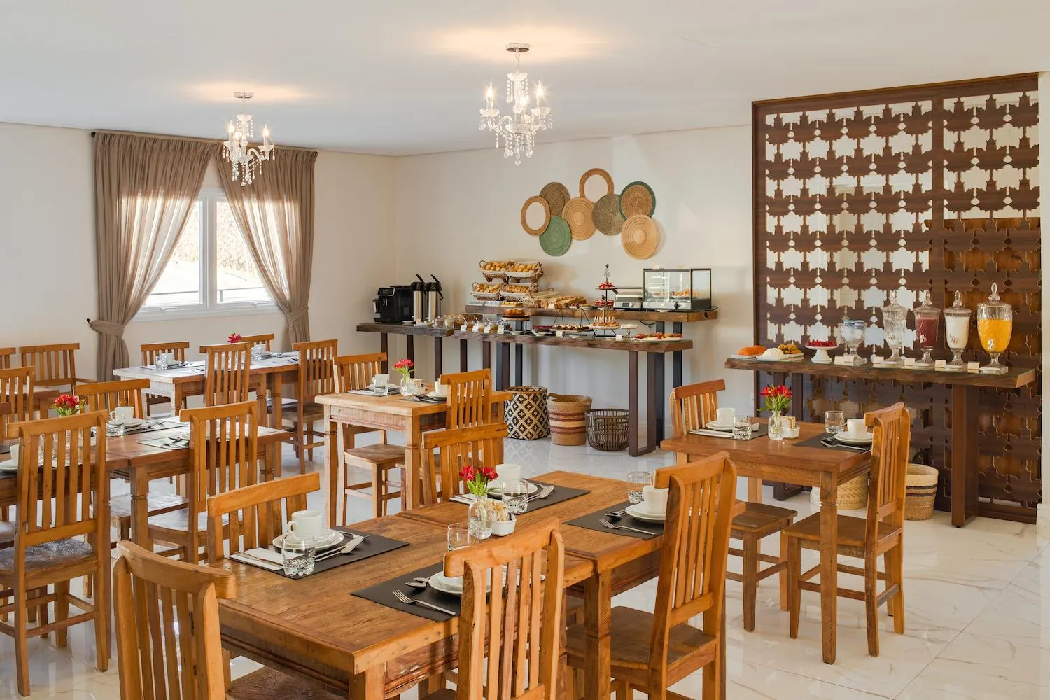 Breakfast in Altitude Lodge Hotel