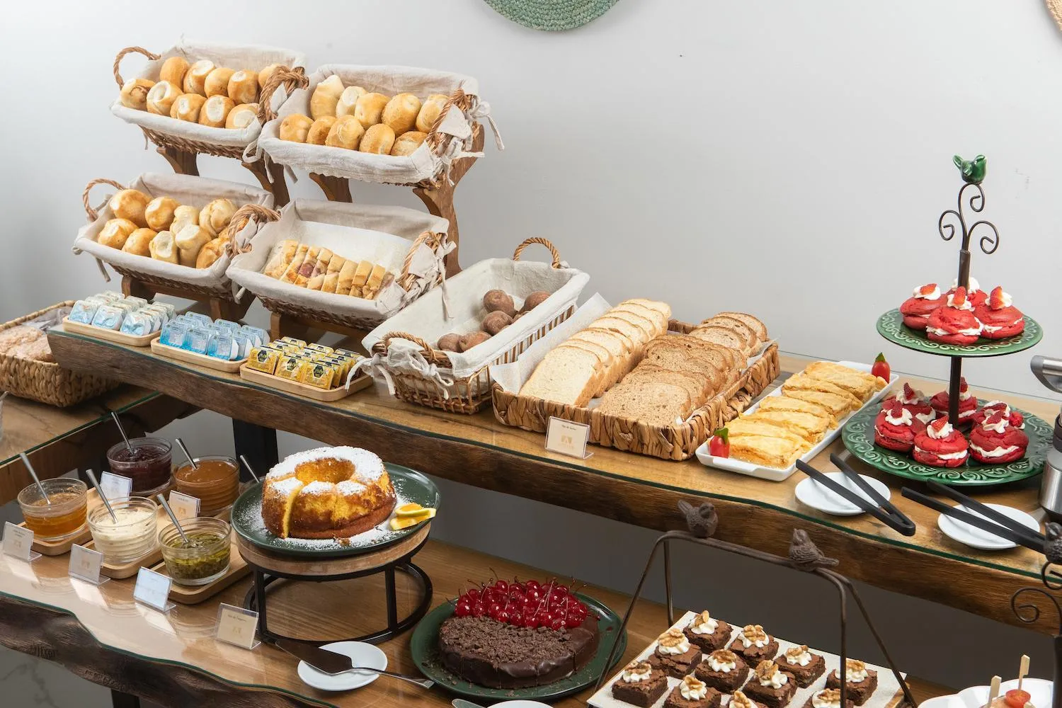 Breakfast in Altitude Lodge Hotel