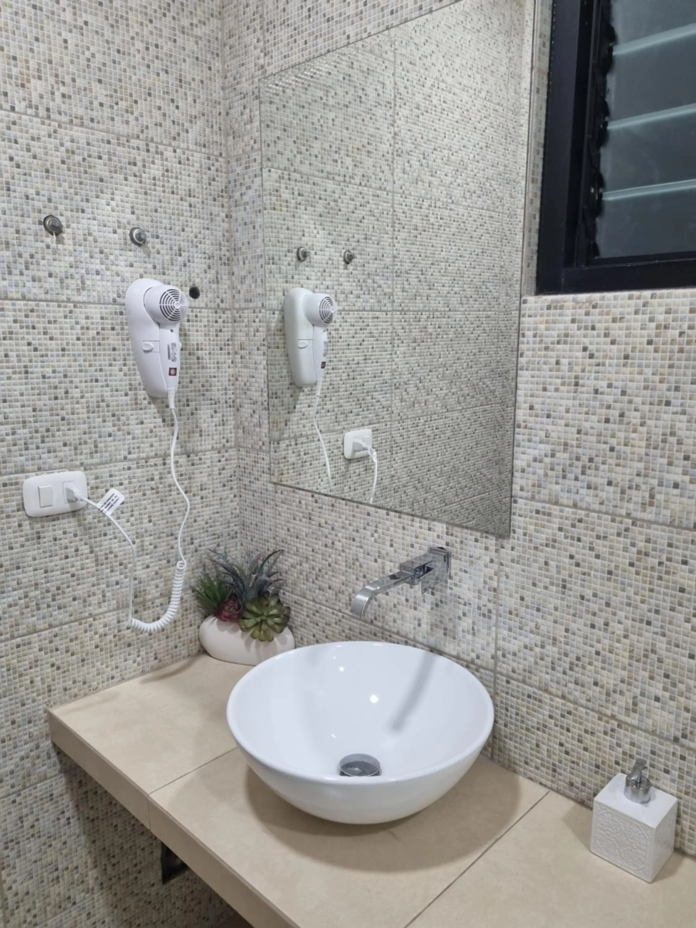 Shower in Hotel-Apartment INKASABIOS