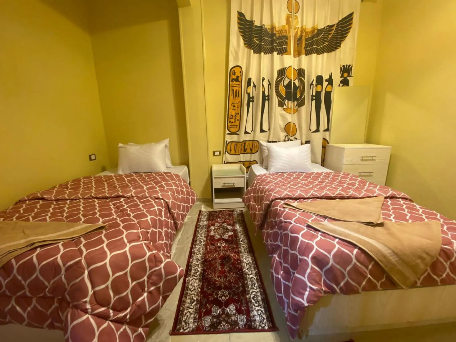 Bella Casa Pyramids Inn
