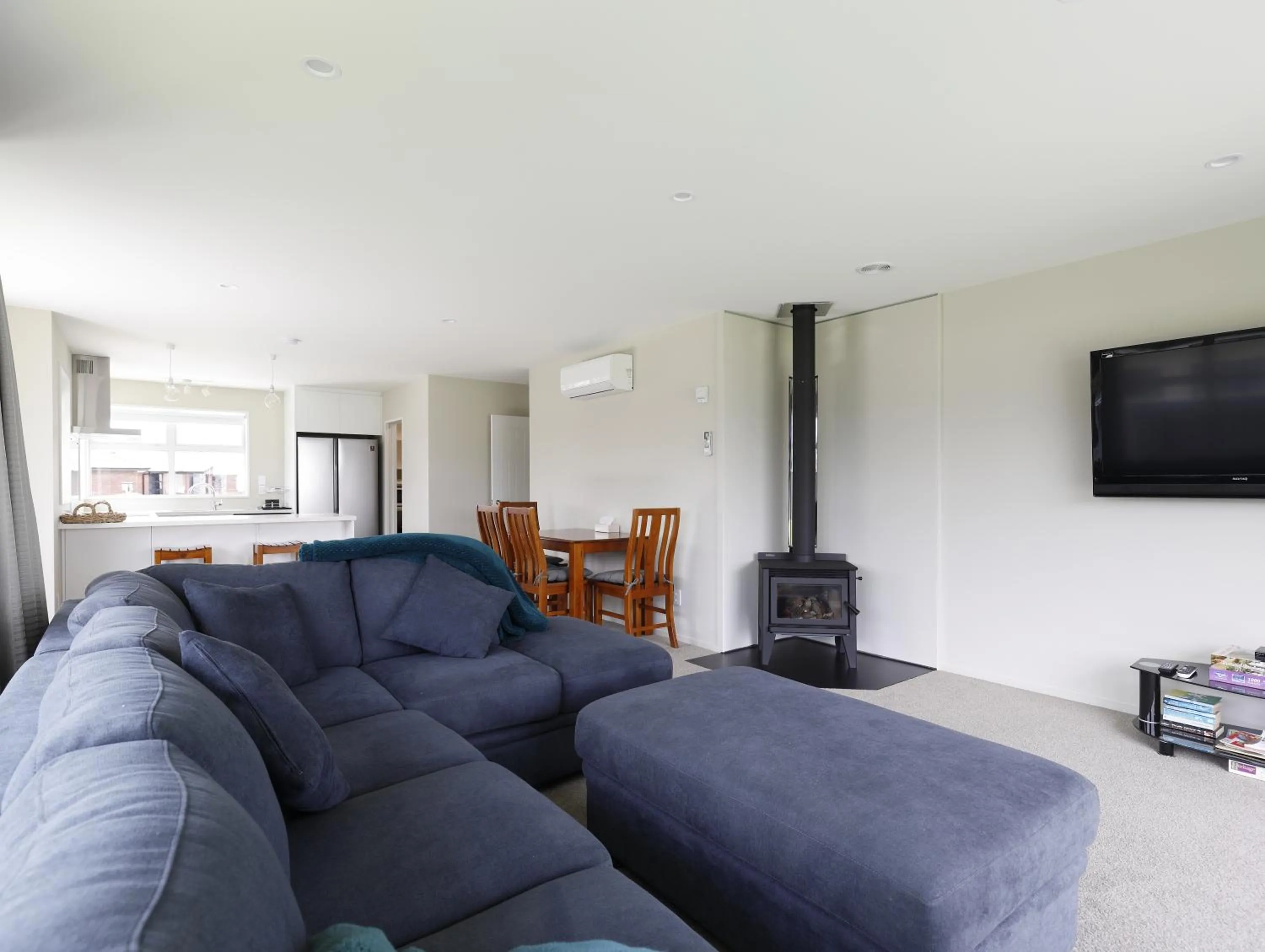Property building in Fiordland Getaway - Te Anau Holiday Home
