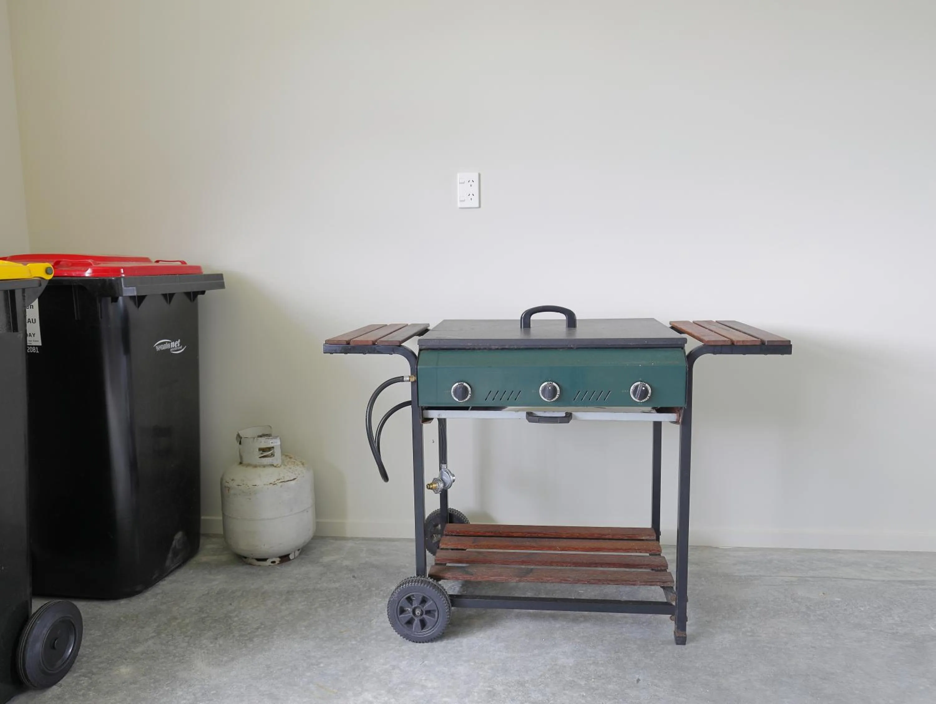 Property building in Fiordland Getaway - Te Anau Holiday Home