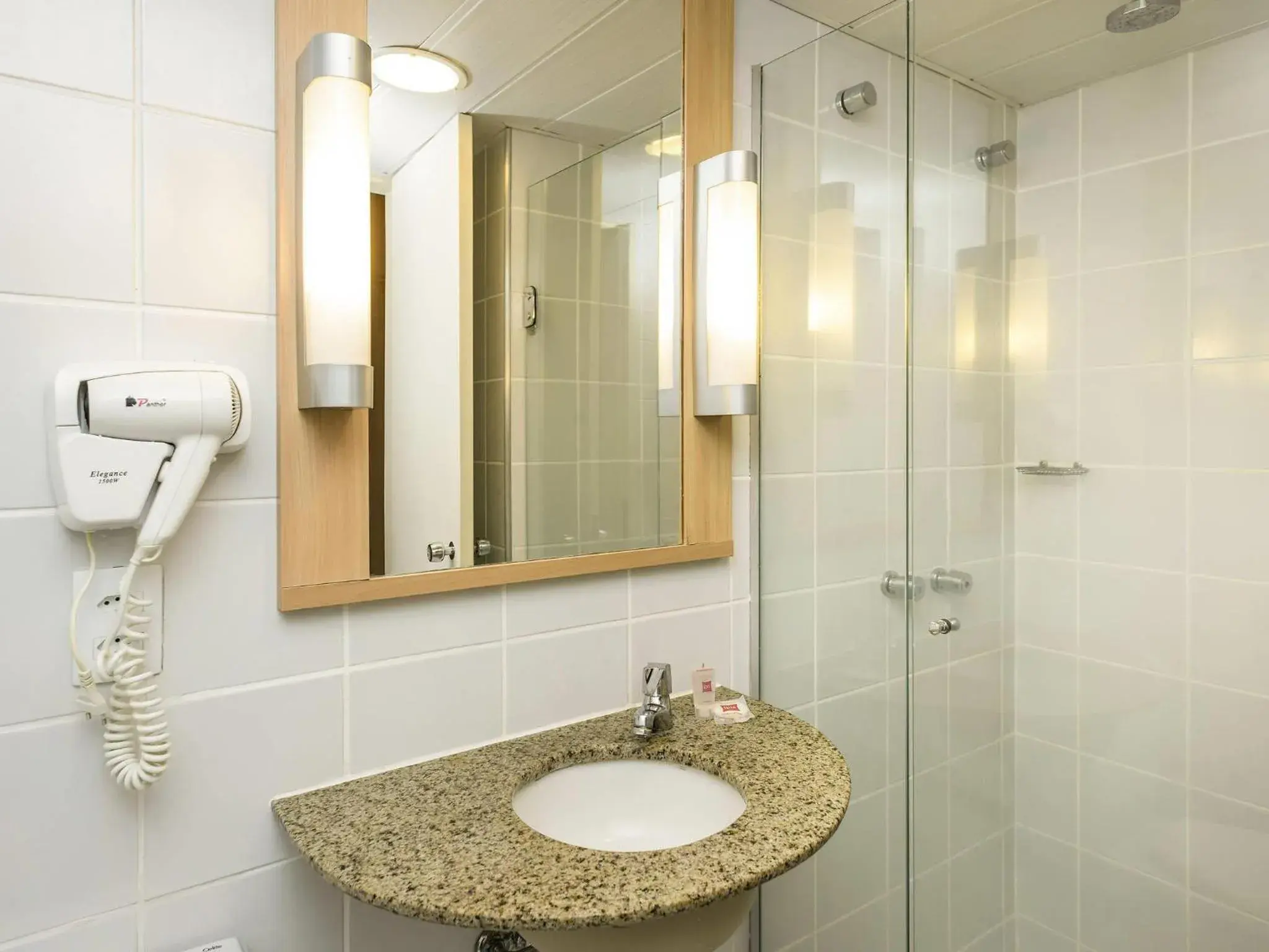 Bedroom in ibis Fortaleza Praia de Iracema Bedroom in ibis Fortaleza Praia de Iracema