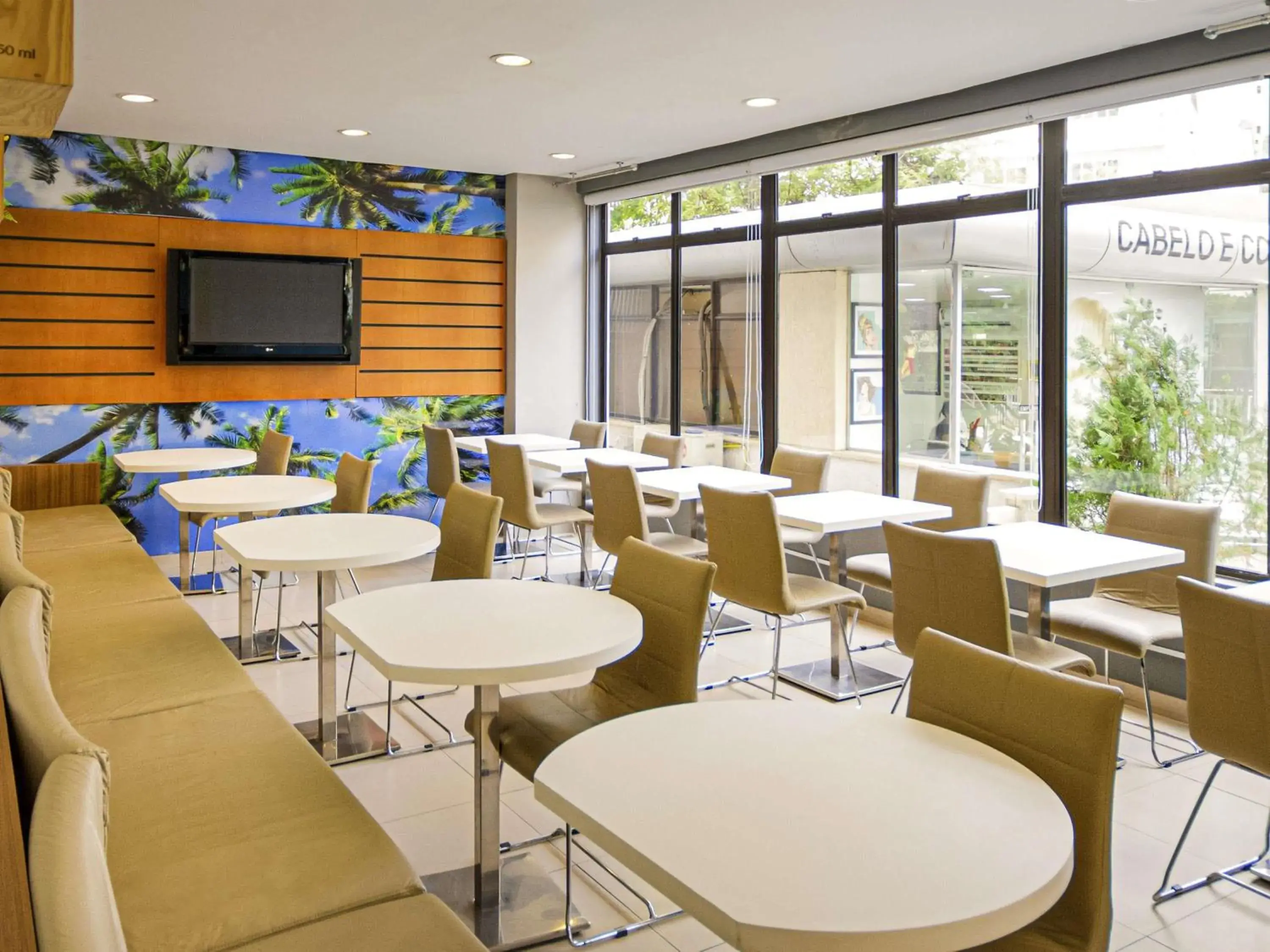 Restaurant/places to eat in ibis Fortaleza Praia de Iracema Restaurant/places to eat in ibis Fortaleza Praia de Iracema