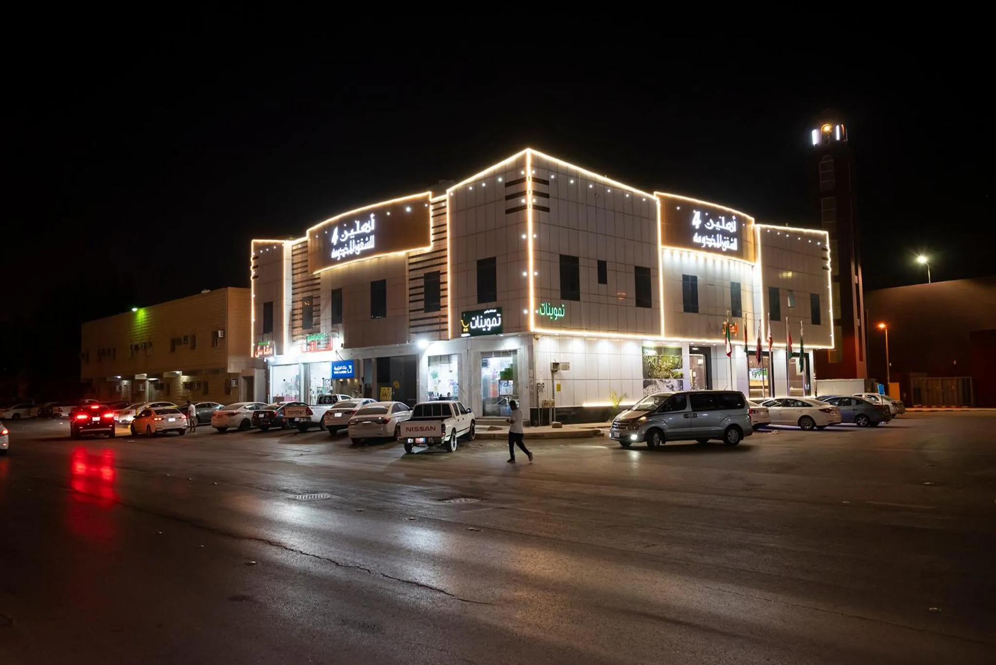 Property building in شقق اهلين اربعة للشقق المخدومة