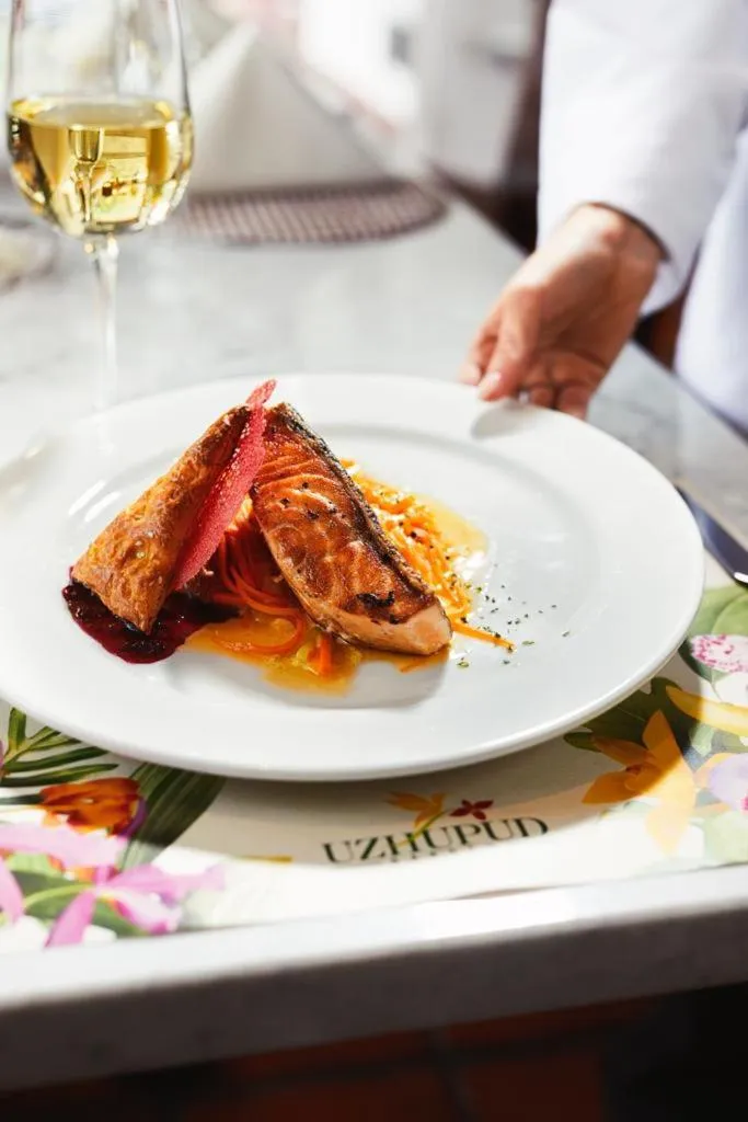 Restaurant/places to eat in Uzhupud Garden Hotel & Lodge