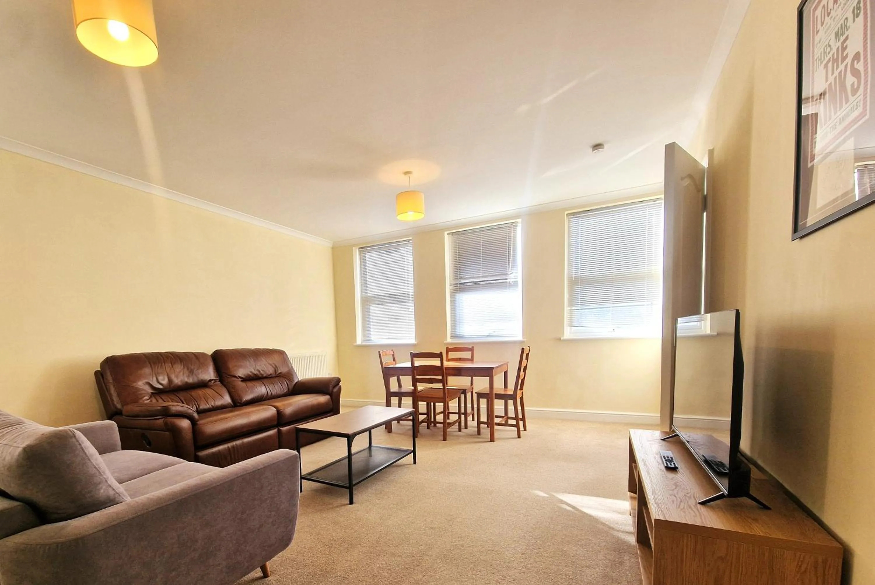 TV and multimedia in Old Town Apartments