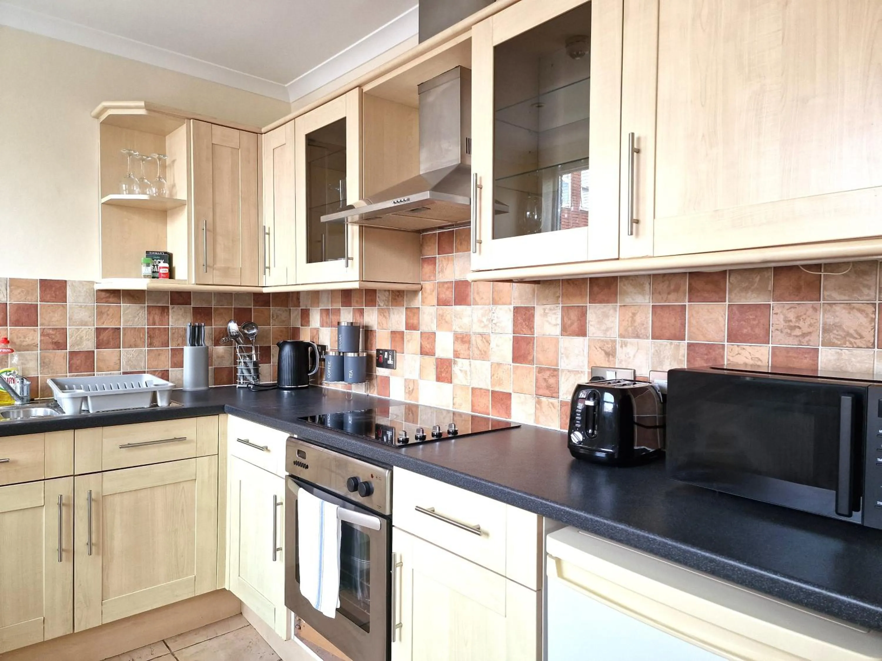 Kitchen or kitchenette in Old Town Apartments