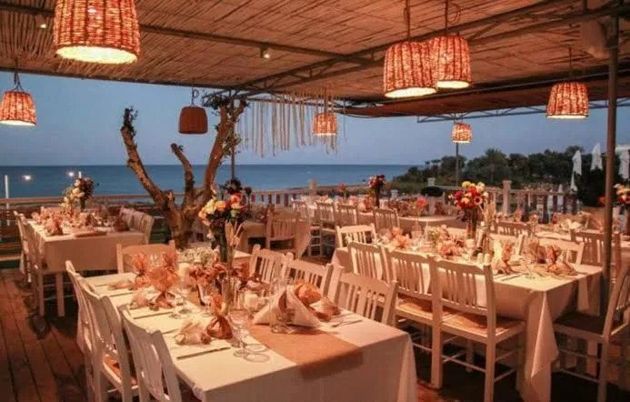 Restaurant/places to eat in Red Sea Panorama