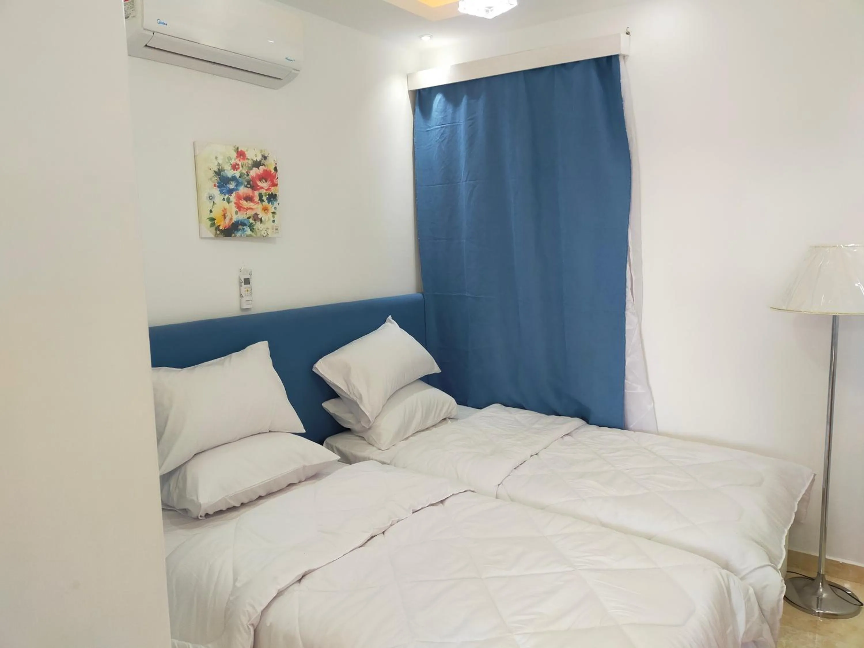 Bed in Red Sea Panorama
