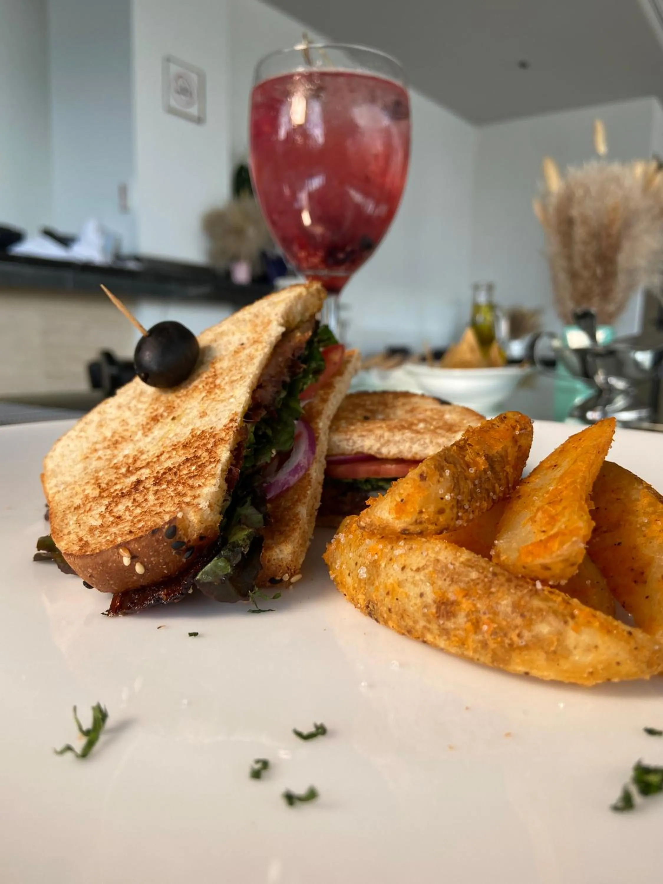 Restaurant/places to eat in Hotel Elements by Marquis