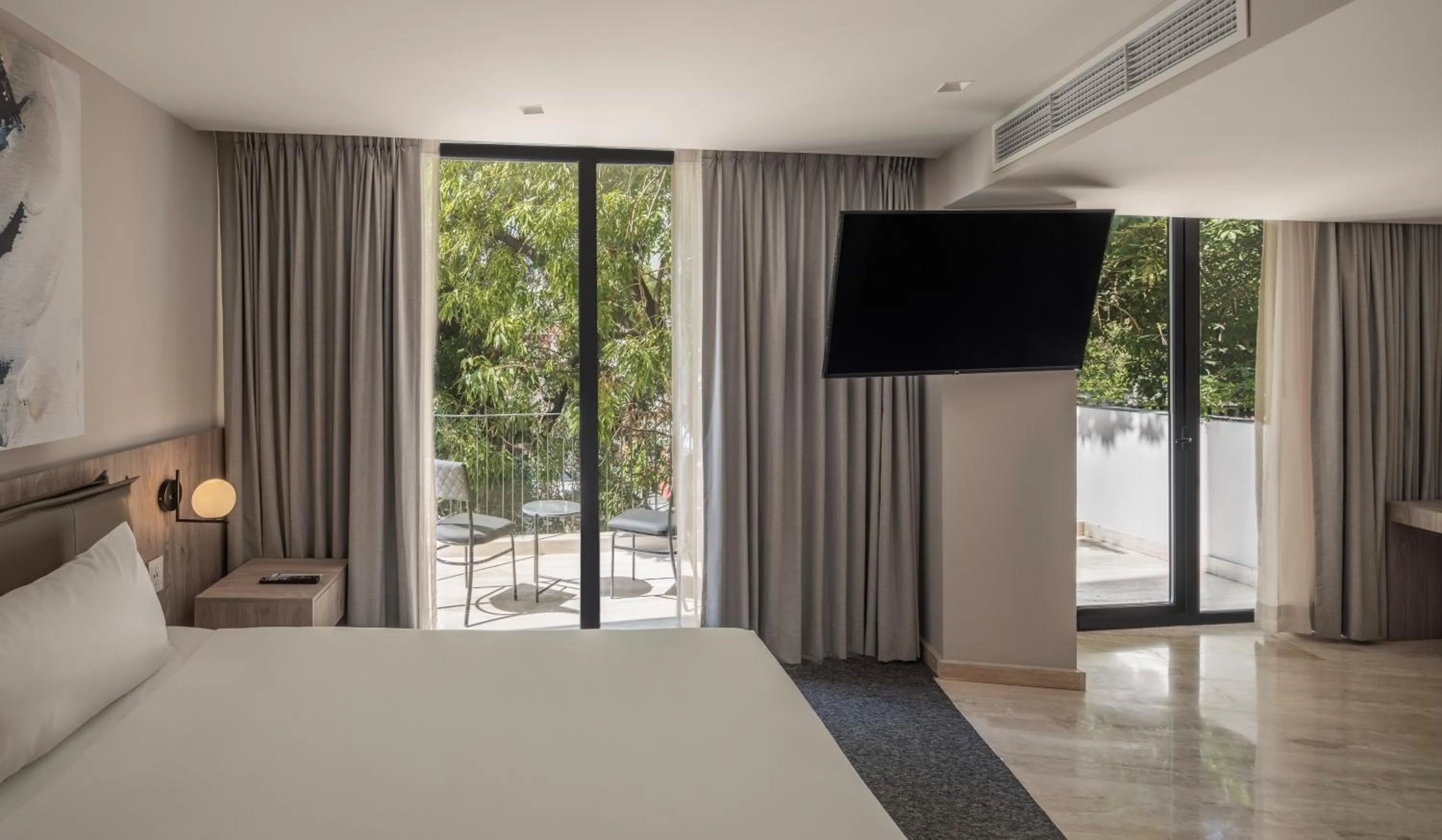 TV and multimedia, Bed in Hotel Elements by Marquis