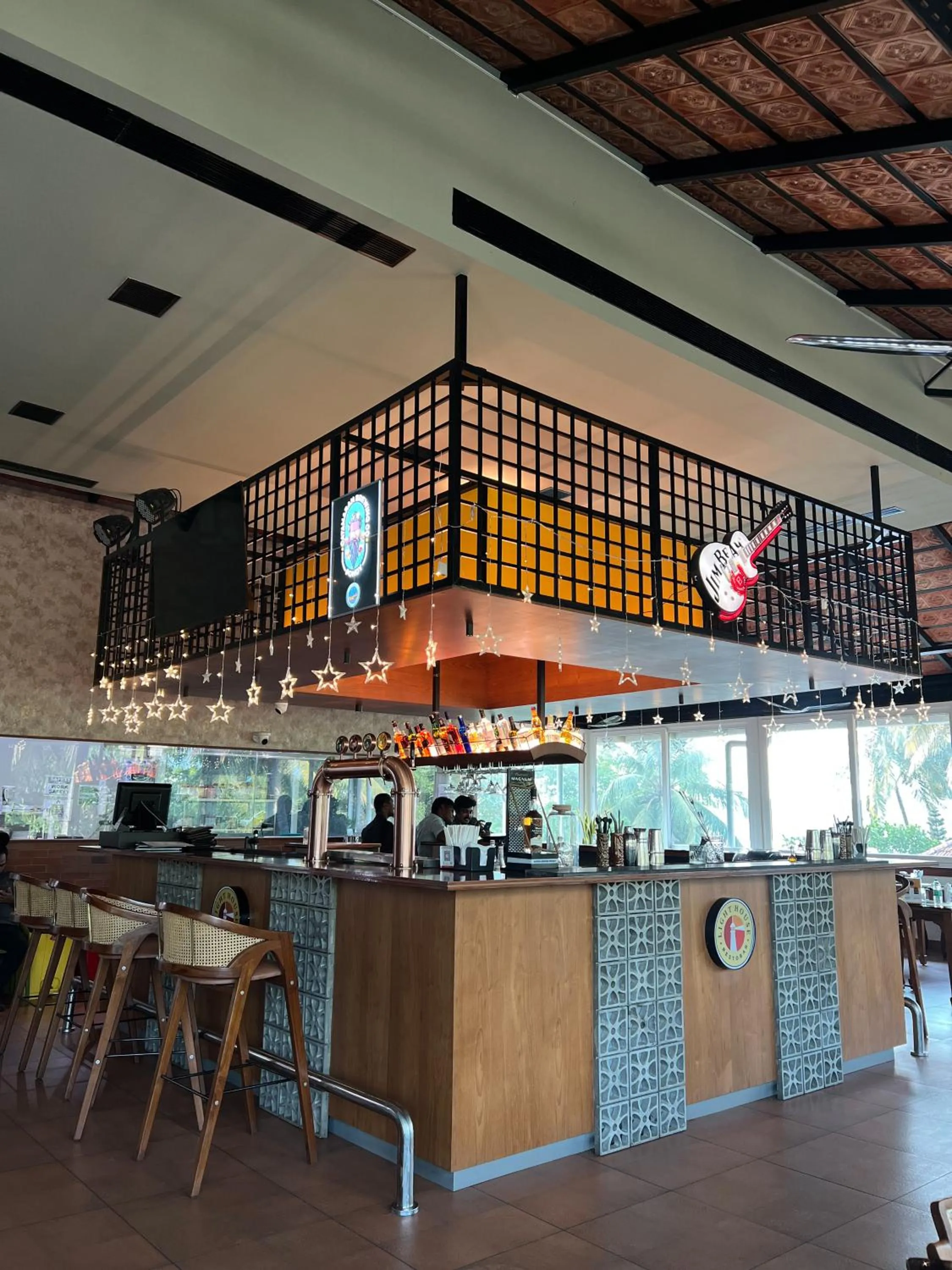 Restaurant/places to eat in PEARL MAHE