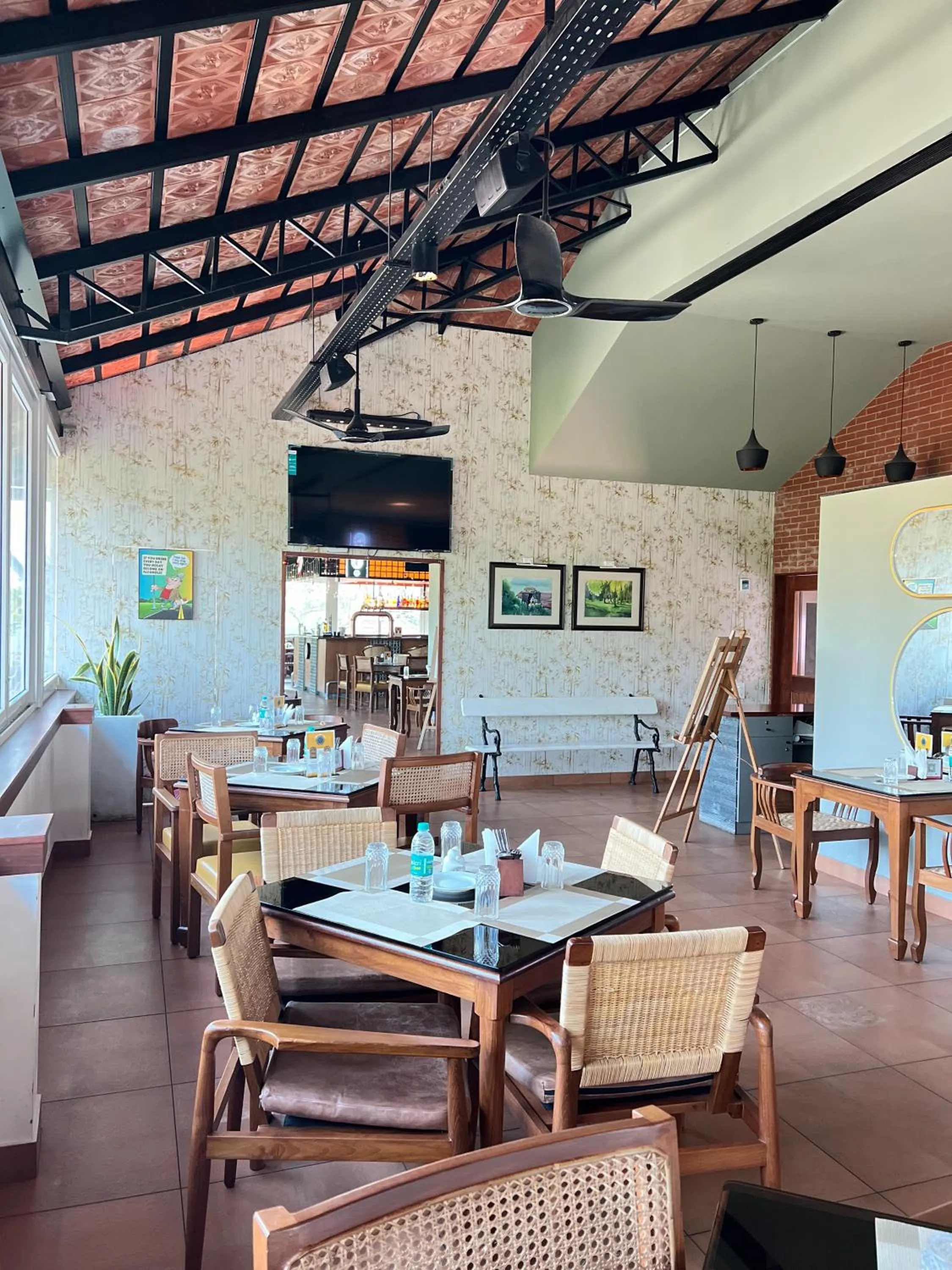 Restaurant/places to eat in PEARL MAHE