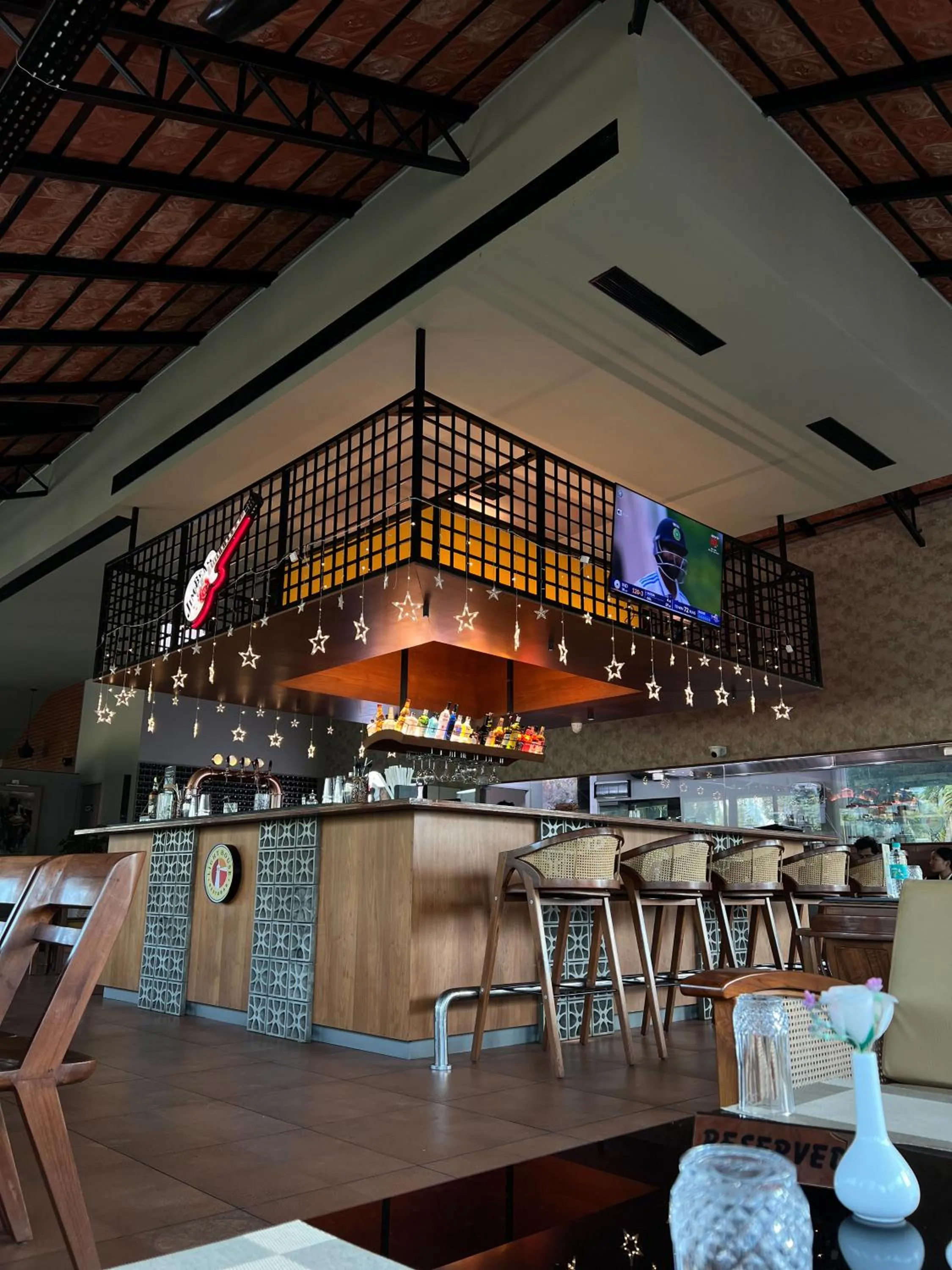 Restaurant/places to eat in PEARL MAHE