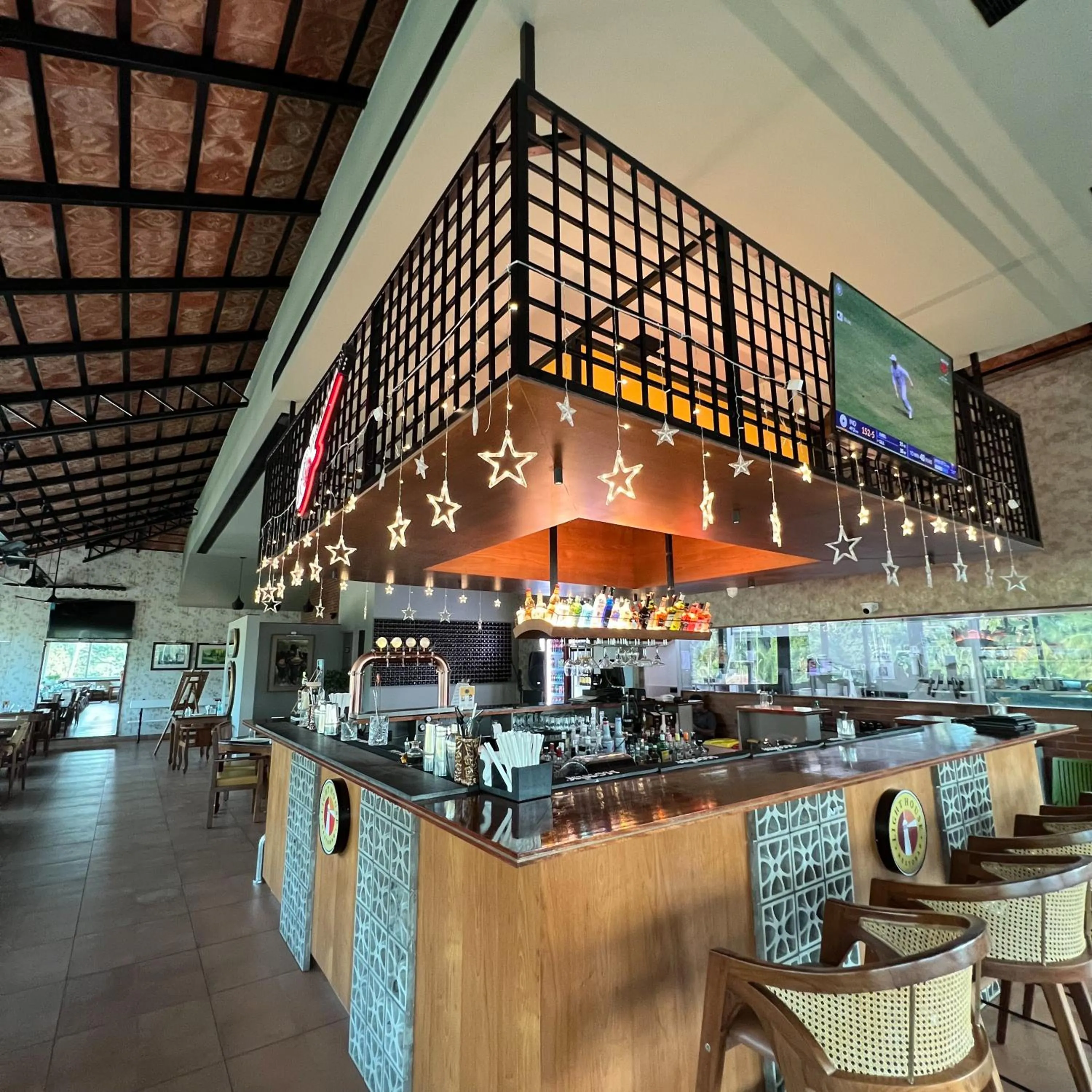 Restaurant/places to eat in PEARL MAHE