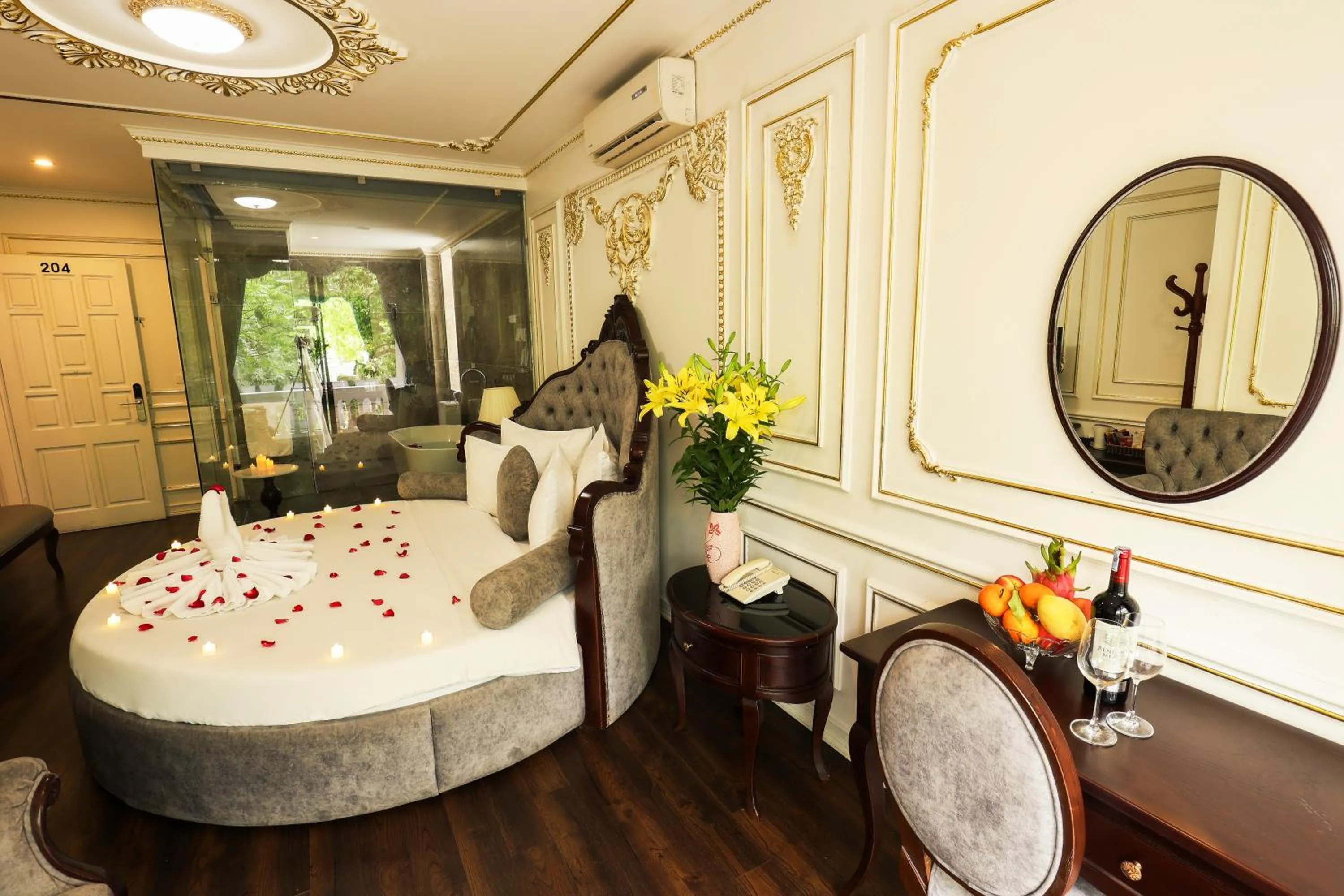 Bed in Hoàng Gia Xa La Boutique Hotel