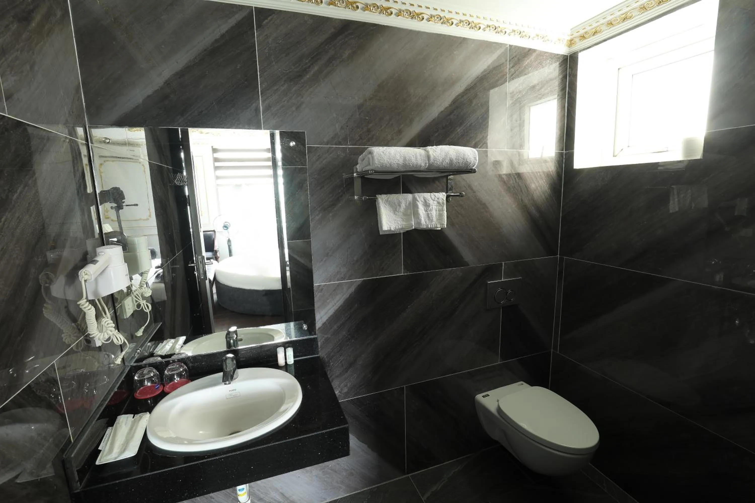 Toilet in Hoàng Gia Xa La Boutique Hotel