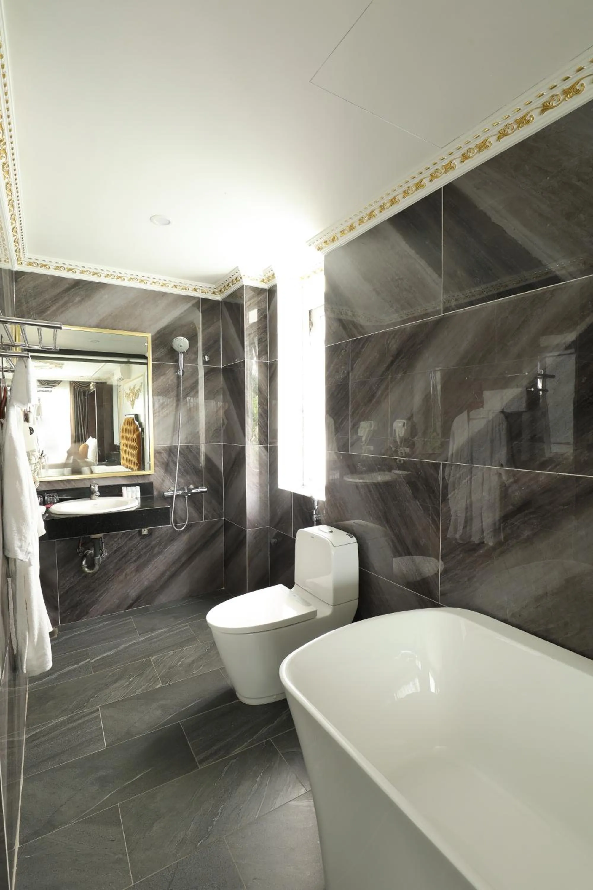 Bathroom in Hoàng Gia Xa La Boutique Hotel