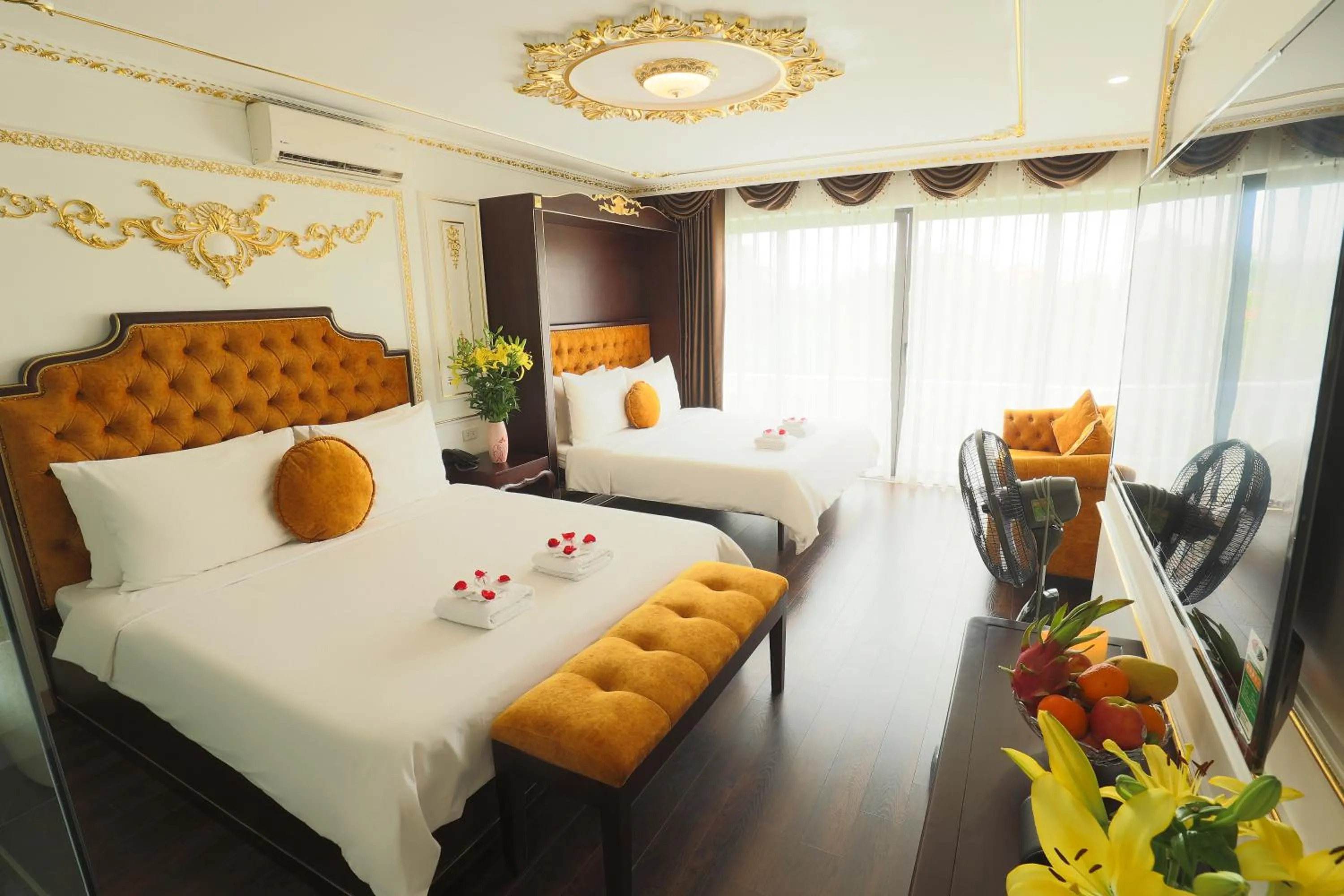 Bed in Hoàng Gia Xa La Boutique Hotel