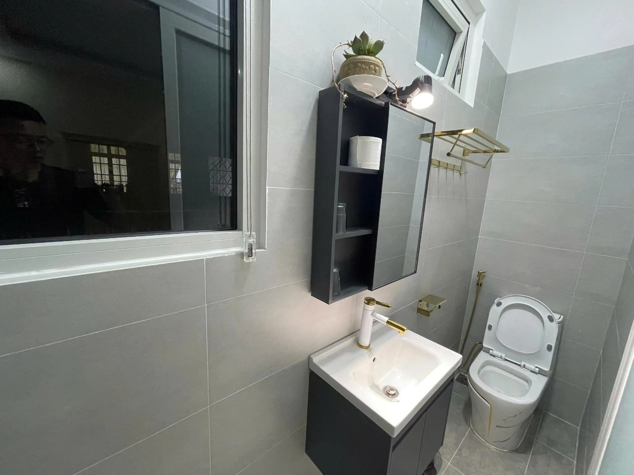 Shower in ECOTIME Villa Da Lat