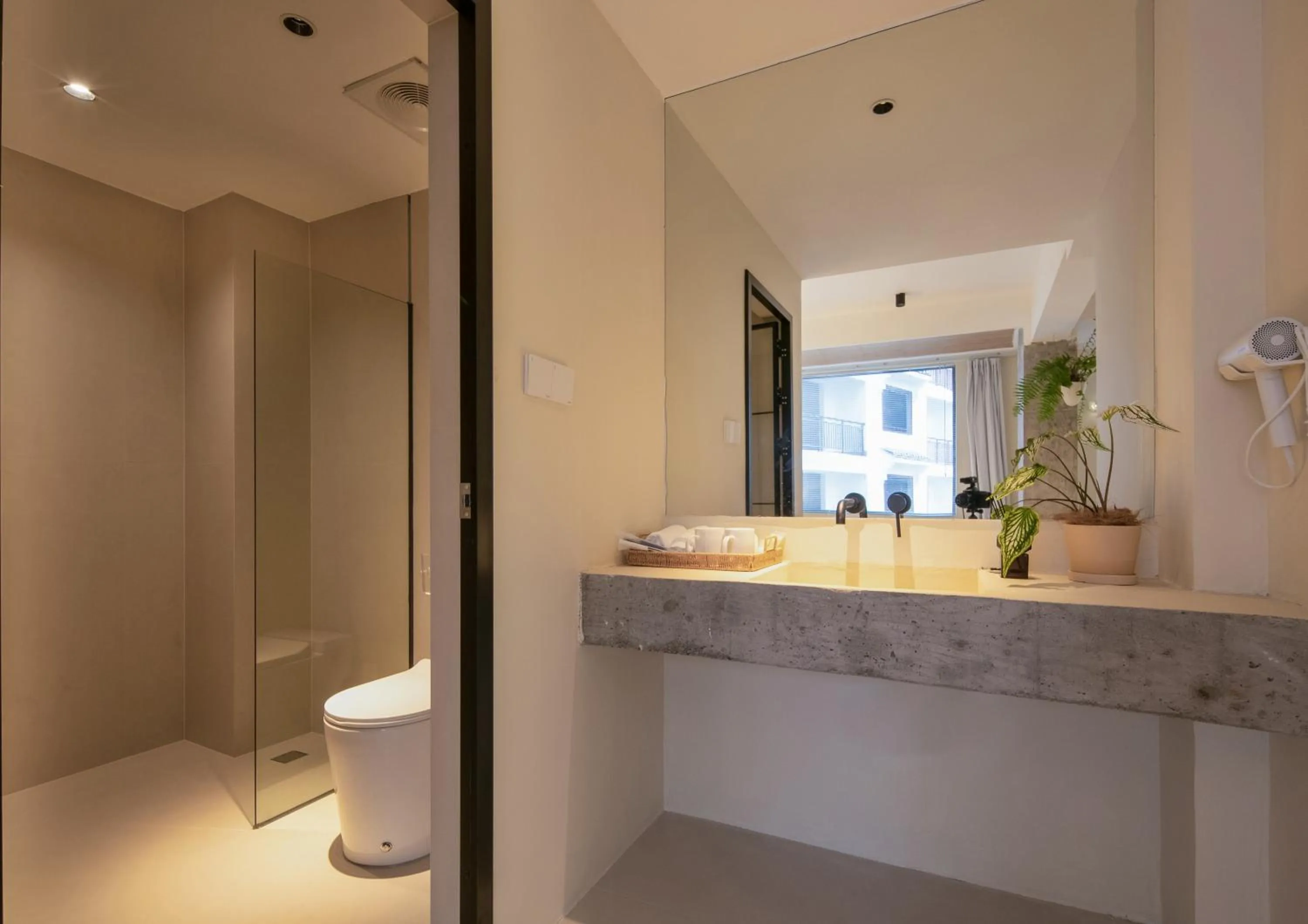 Shower in IM Waiting Hotel