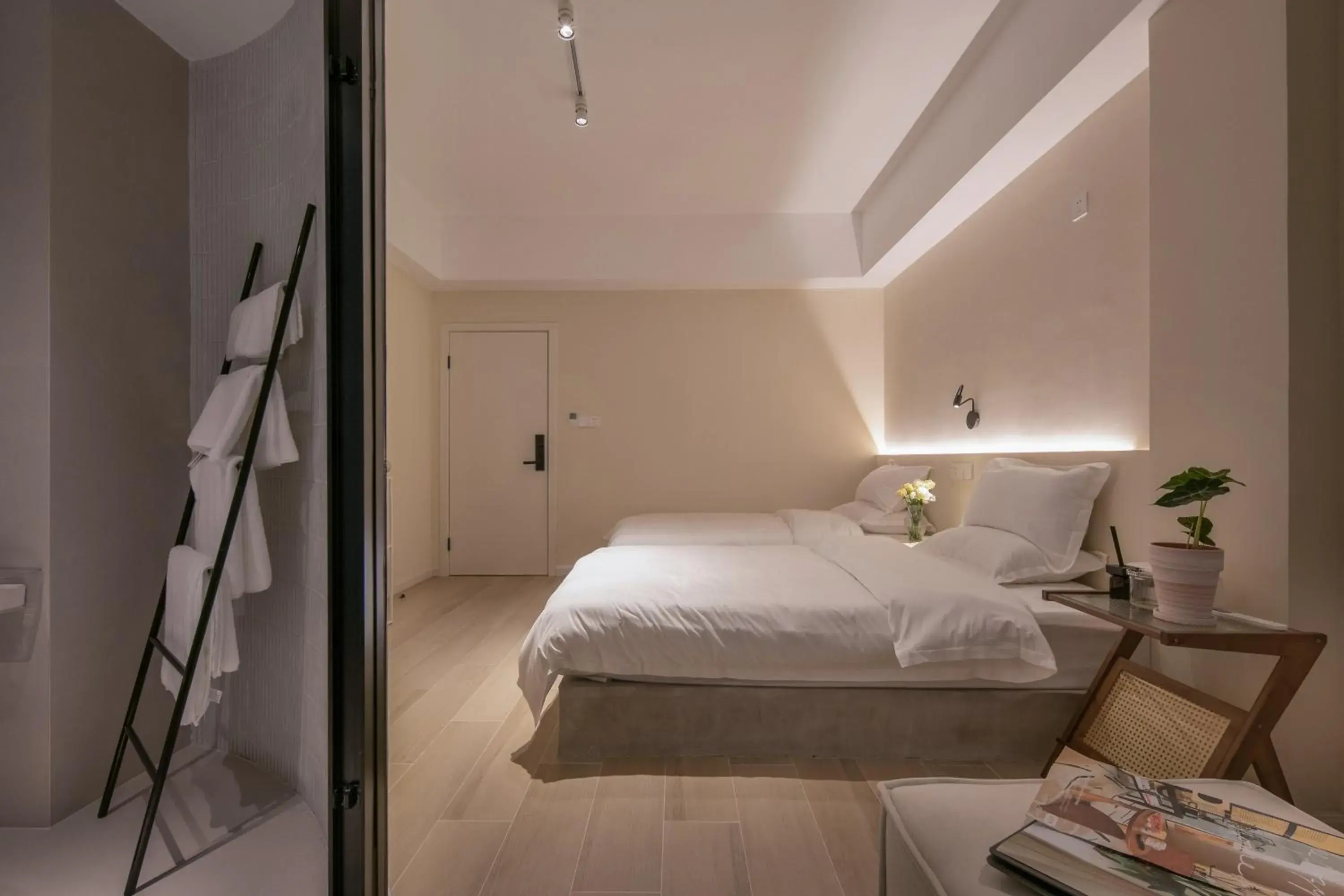 Deluxe Twin Room in IM Waiting Hotel Deluxe Twin Room in IM Waiting Hotel