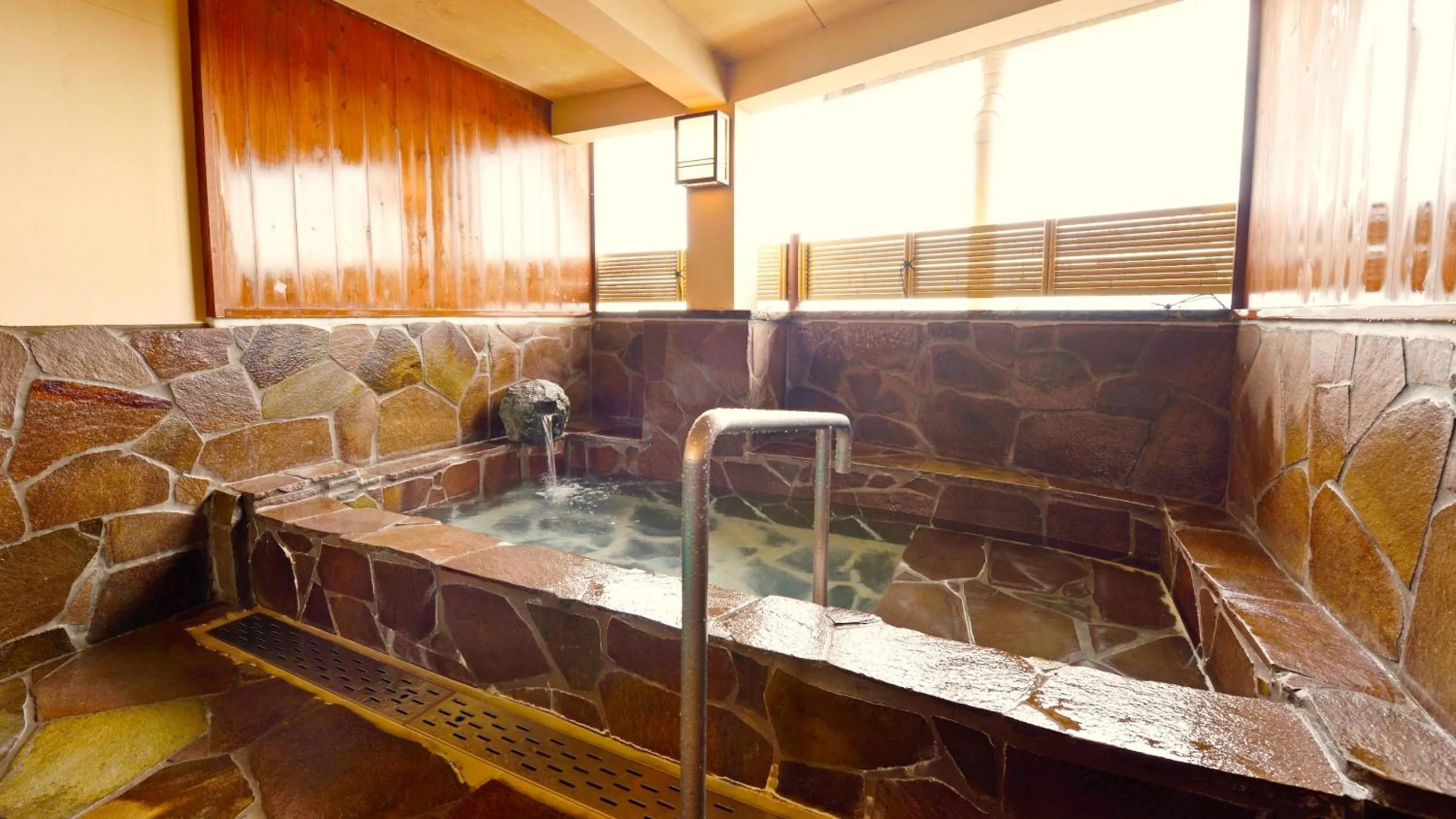Hot Spring Bath in Hotel GRANDSPA AVENUE