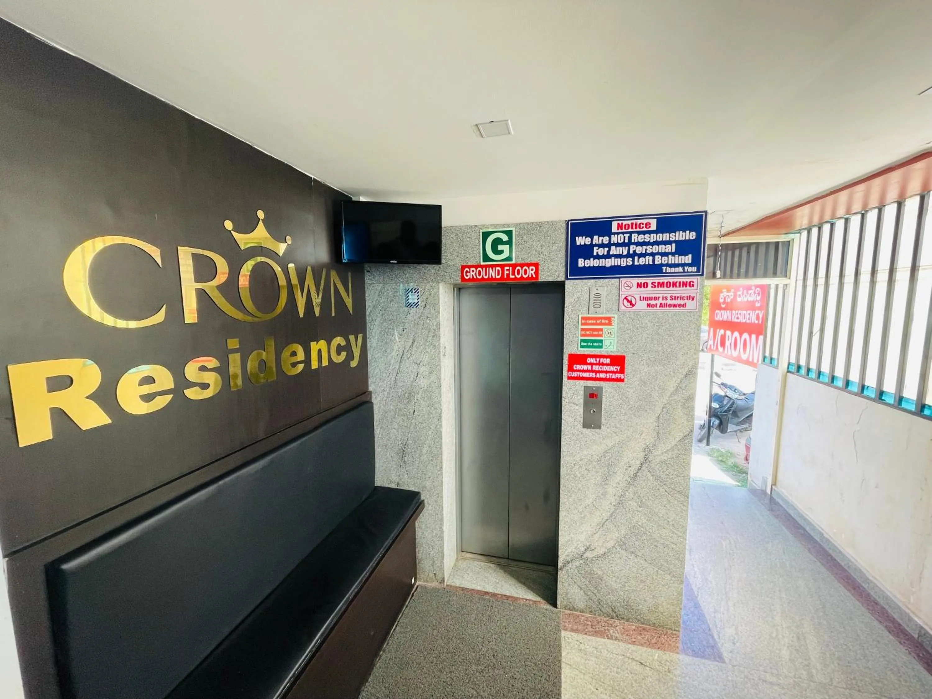 Lobby or reception in Crown Residency