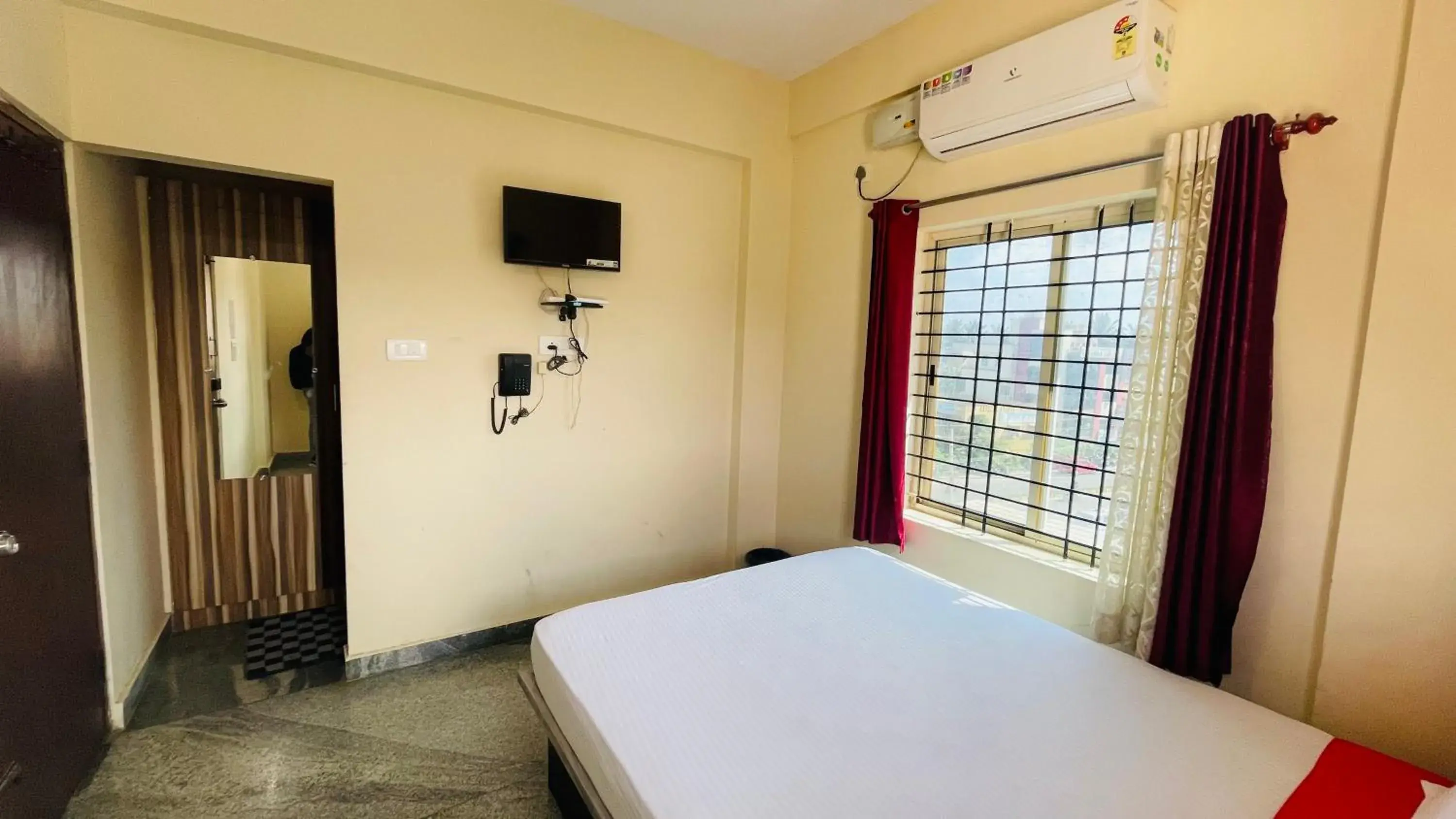 Bedroom in Crown Residency Bedroom in Crown Residency