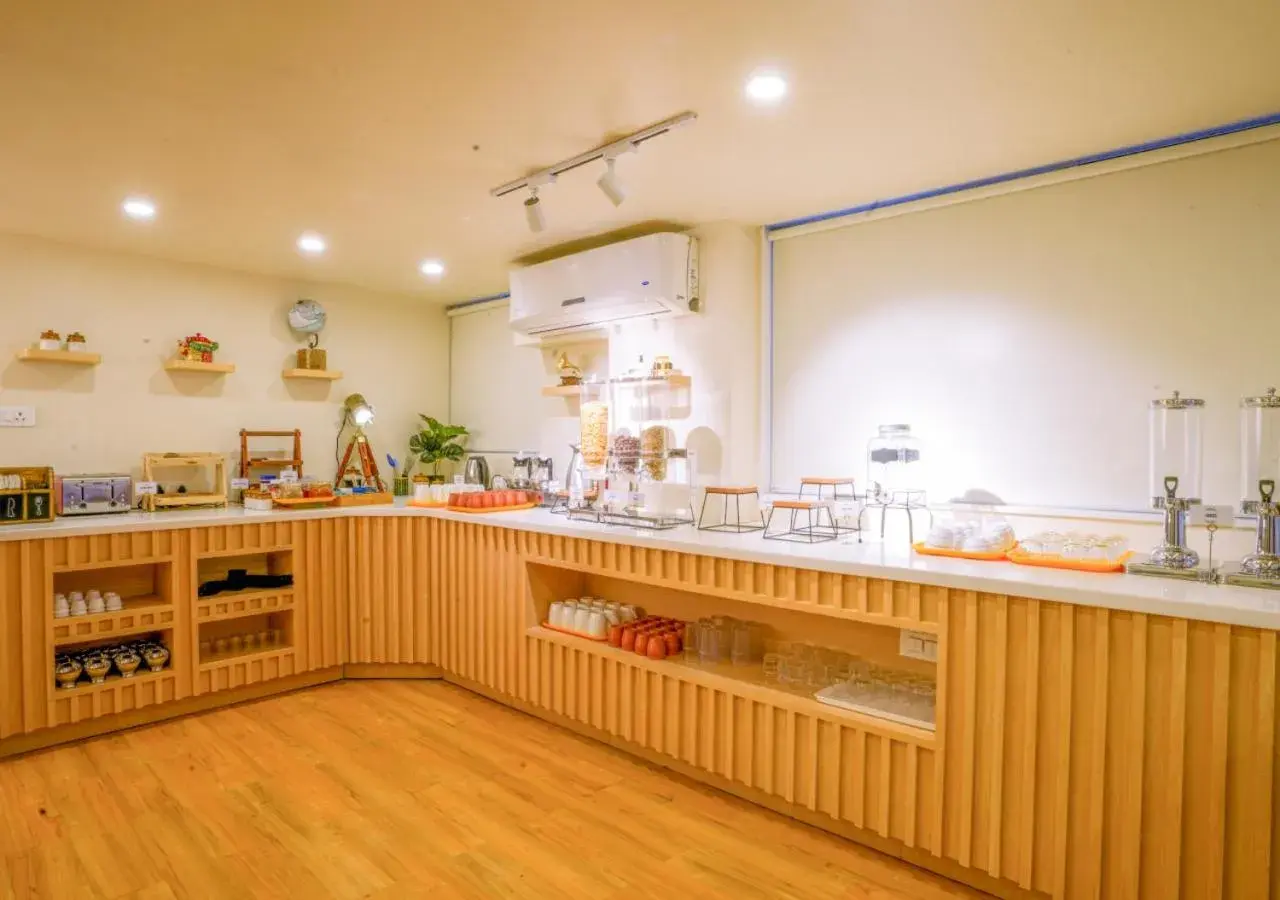 Food and drinks in Bloom Hotel - Magarpatta Food and drinks in Bloom Hotel - Magarpatta