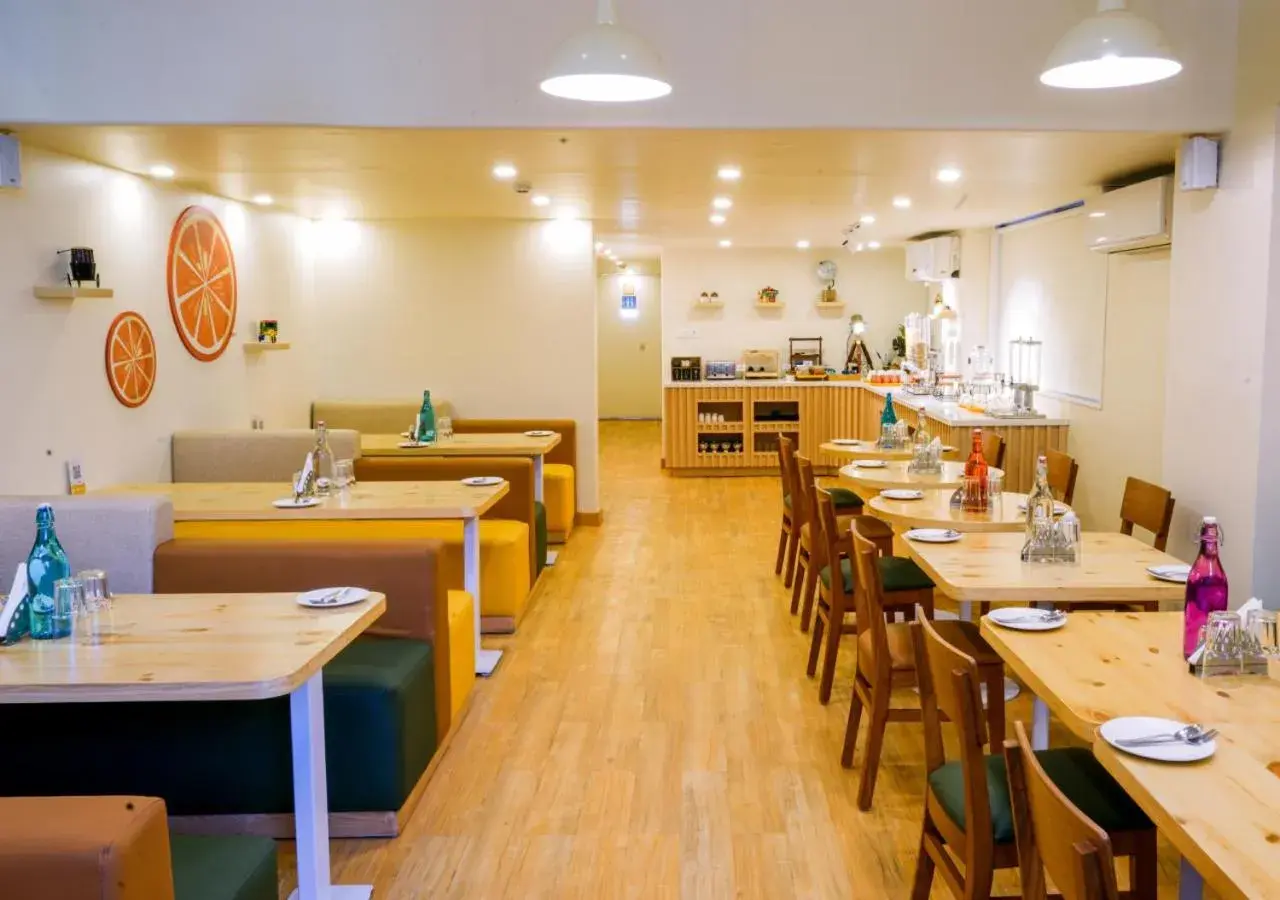 Restaurant/places to eat in Bloom Hotel - Magarpatta Restaurant/places to eat in Bloom Hotel - Magarpatta