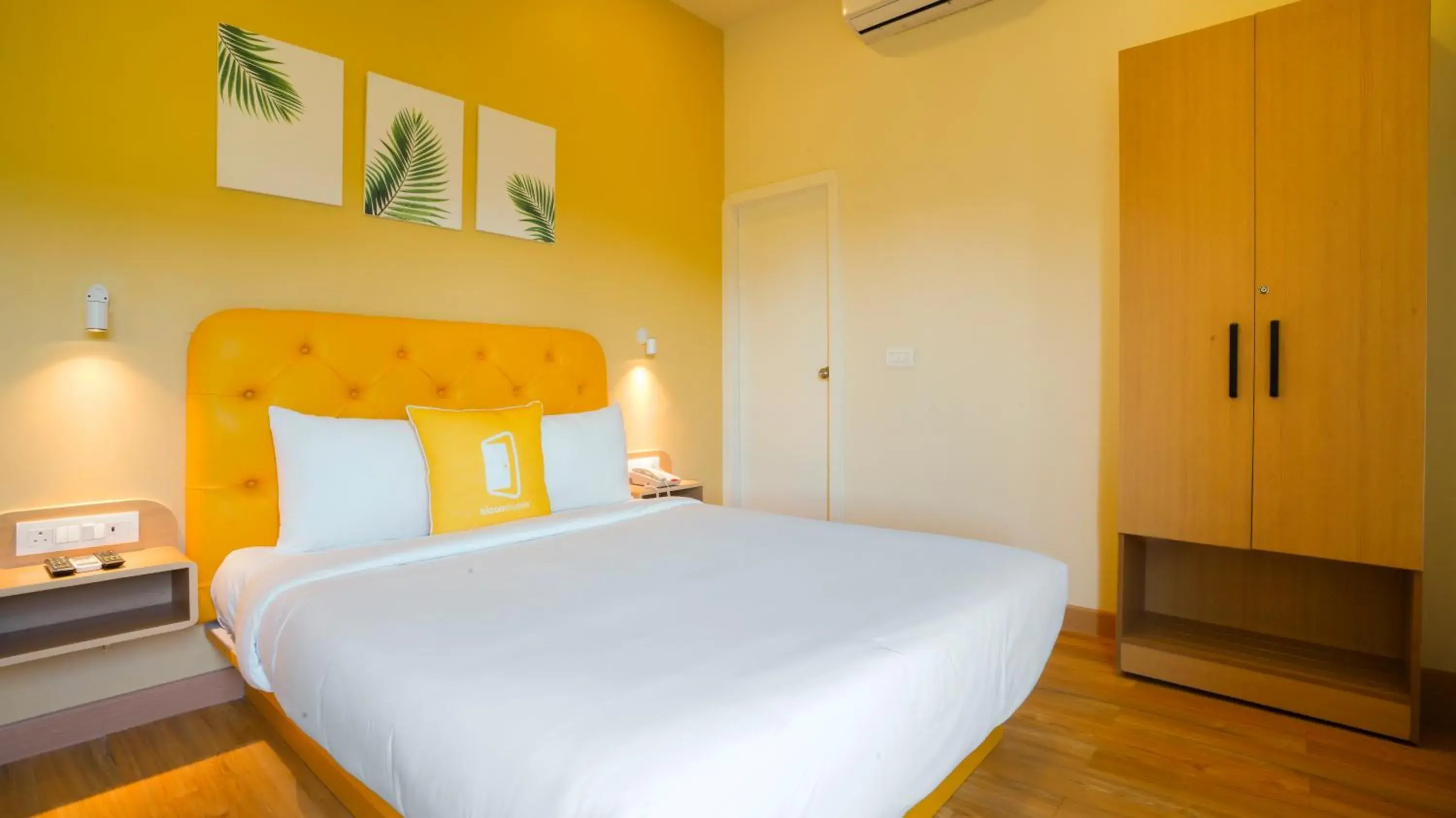 Photo of the whole room, Bed in Bloom Hotel - Magarpatta Photo of the whole room, Bed in Bloom Hotel - Magarpatta