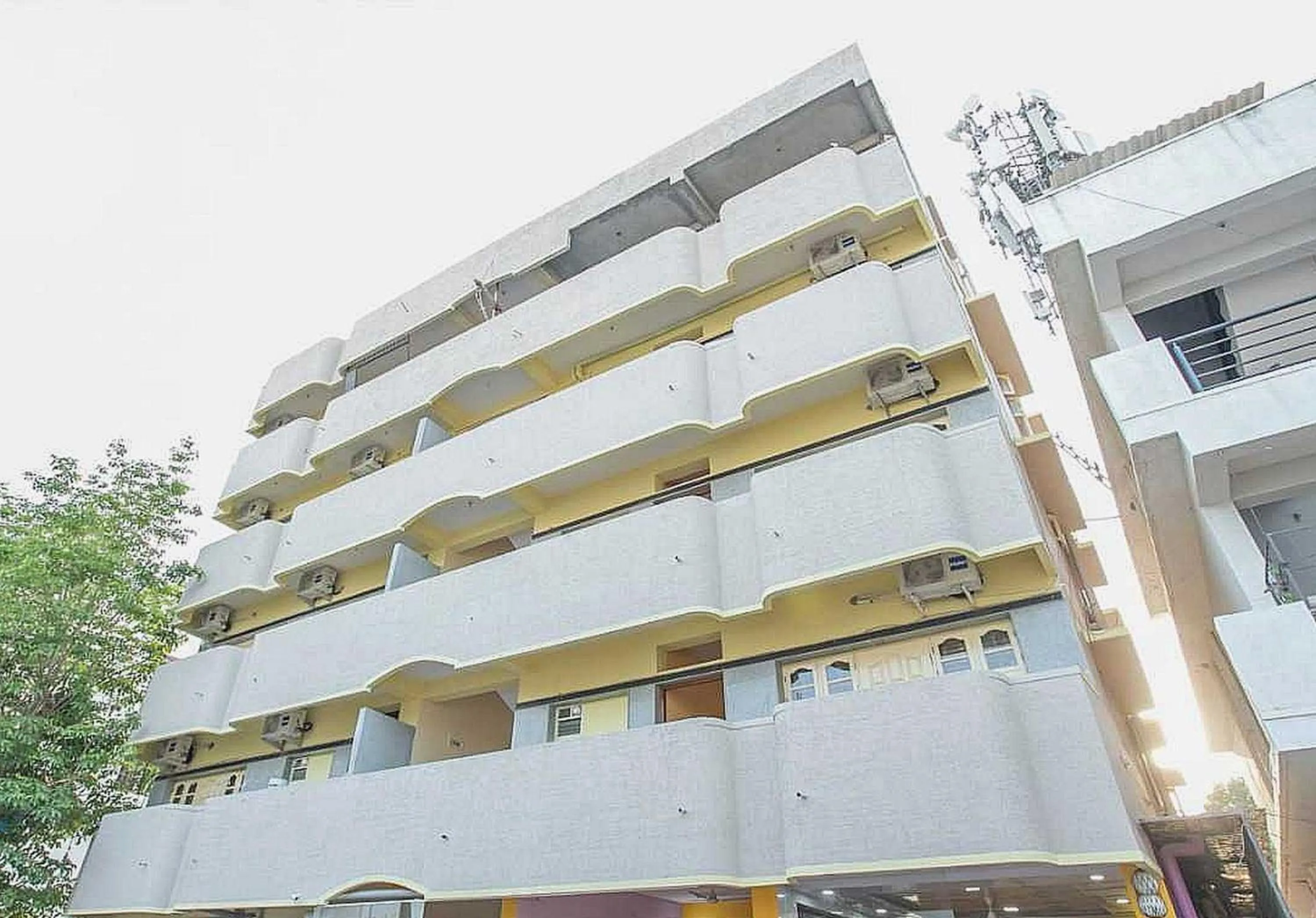 Facade/entrance in Hotel O Blossom Suites