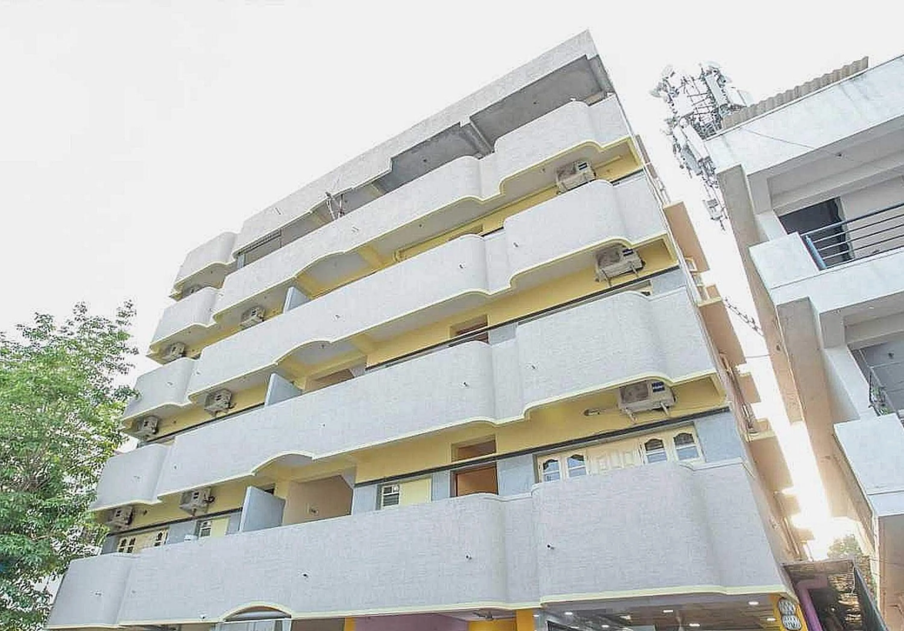 Facade/entrance in Hotel O Blossom Suites