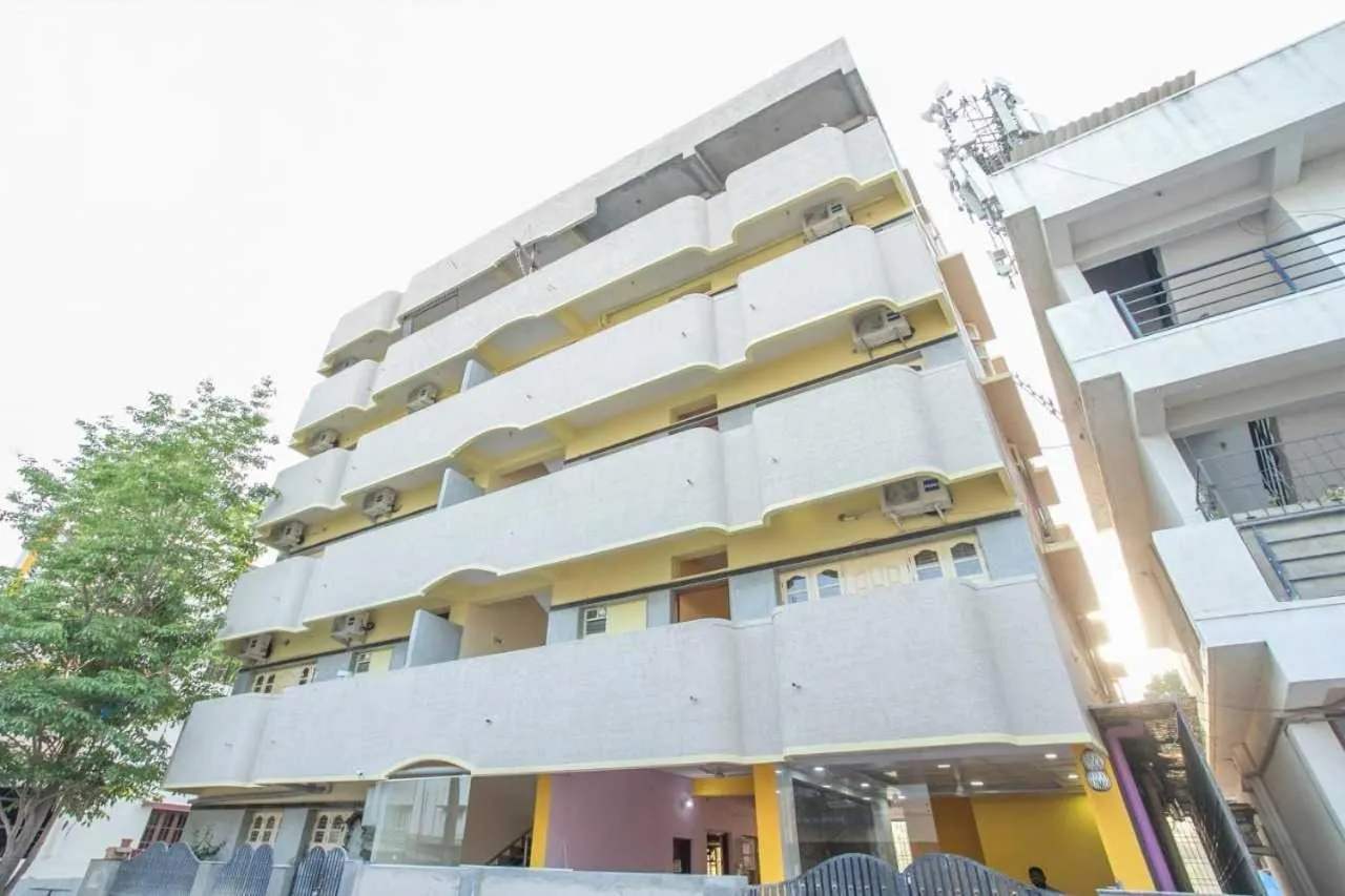 Facade/entrance in Hotel O Blossom Suites