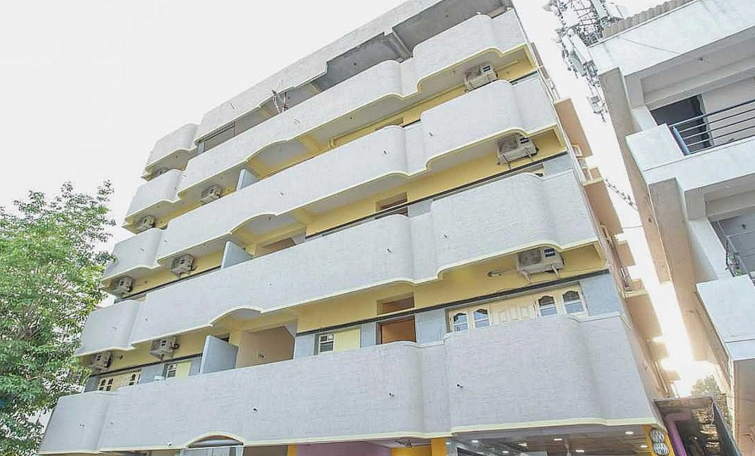 Facade/entrance in Hotel O Blossom Suites
