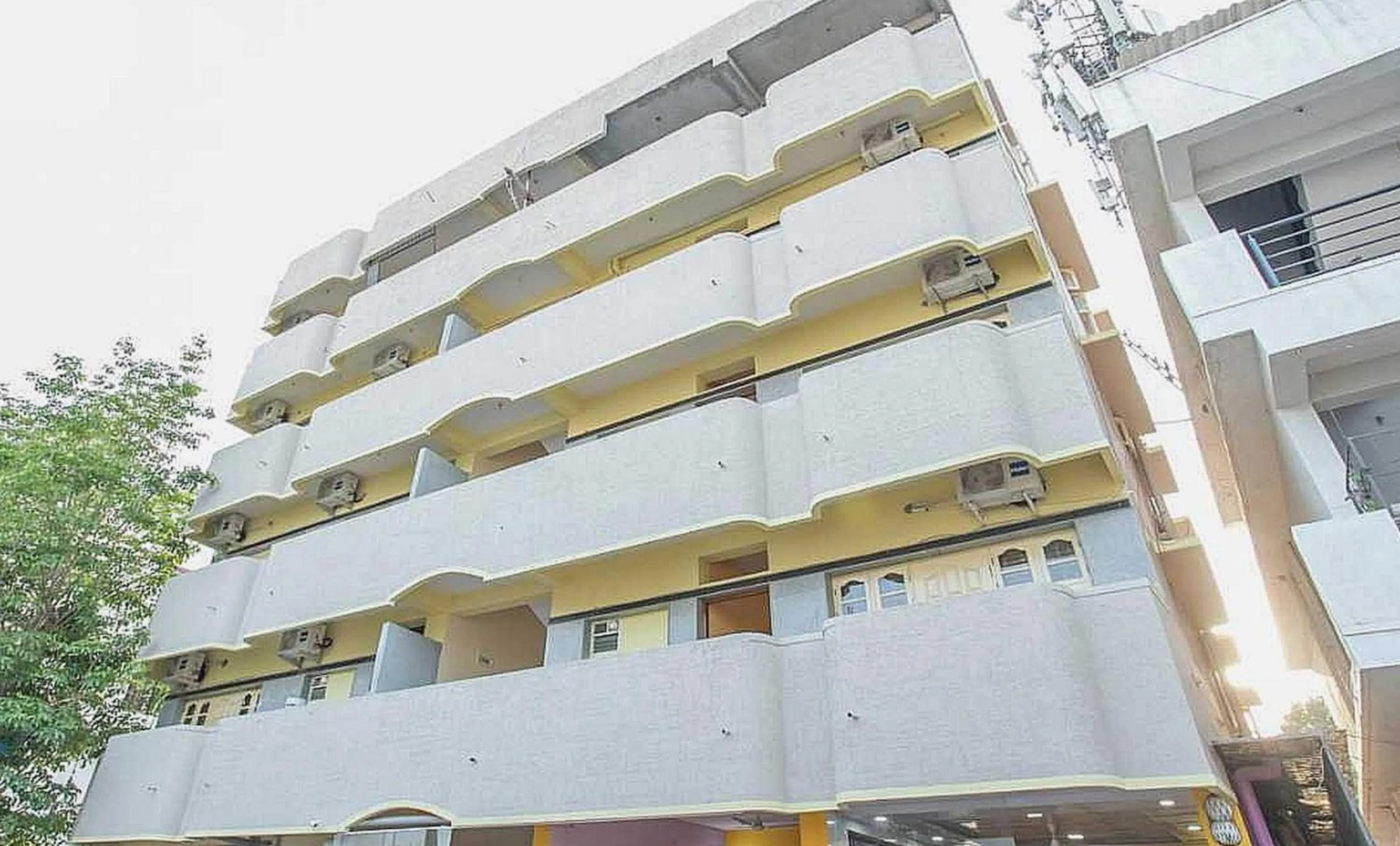 Facade/entrance in Hotel O Blossom Suites