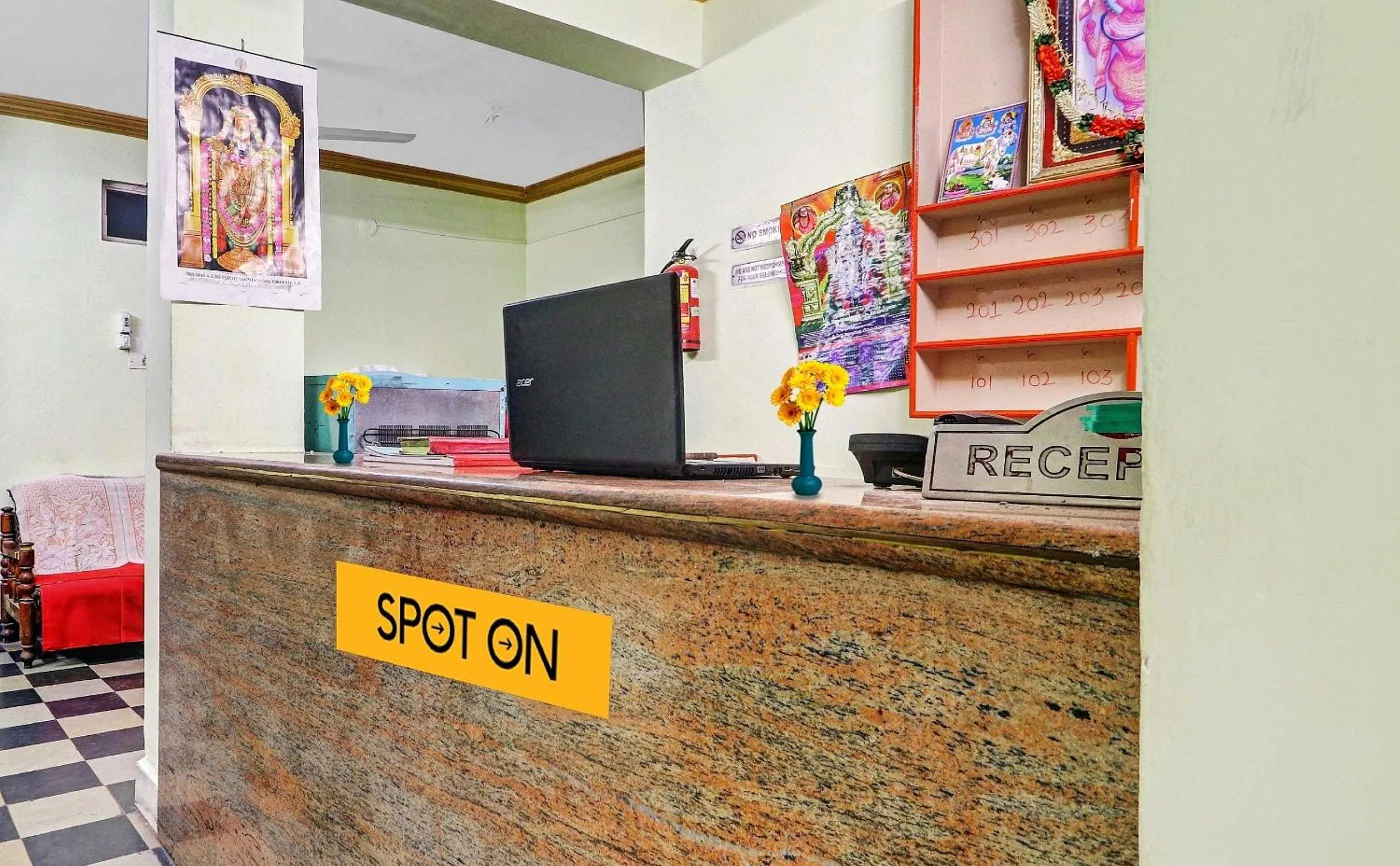 Lobby or reception in SPOT ON Sri Sai Lohith Lodge Near Secunderabad Railway Station