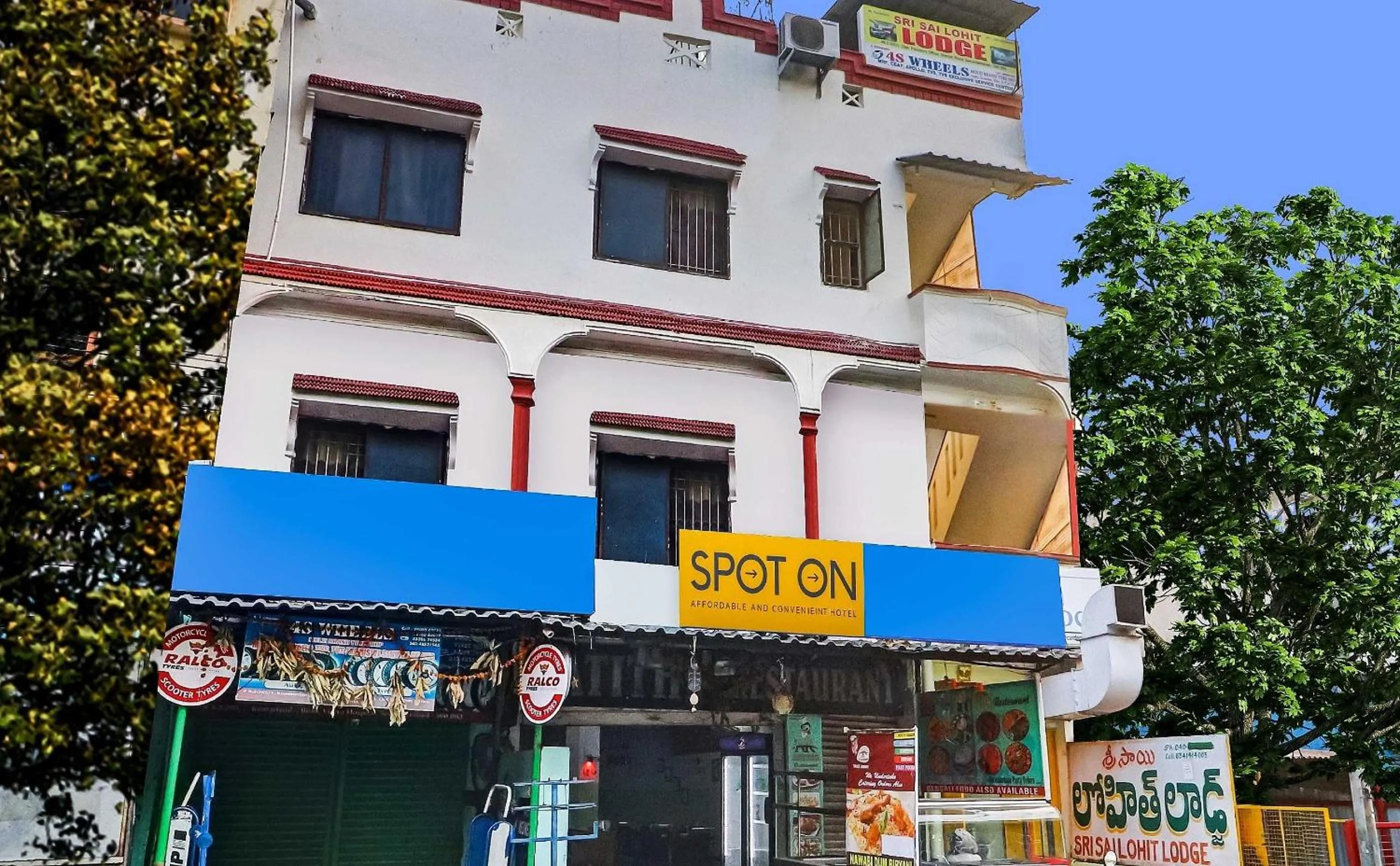 Facade/entrance in SPOT ON Sri Sai Lohith Lodge Near Secunderabad Railway Station