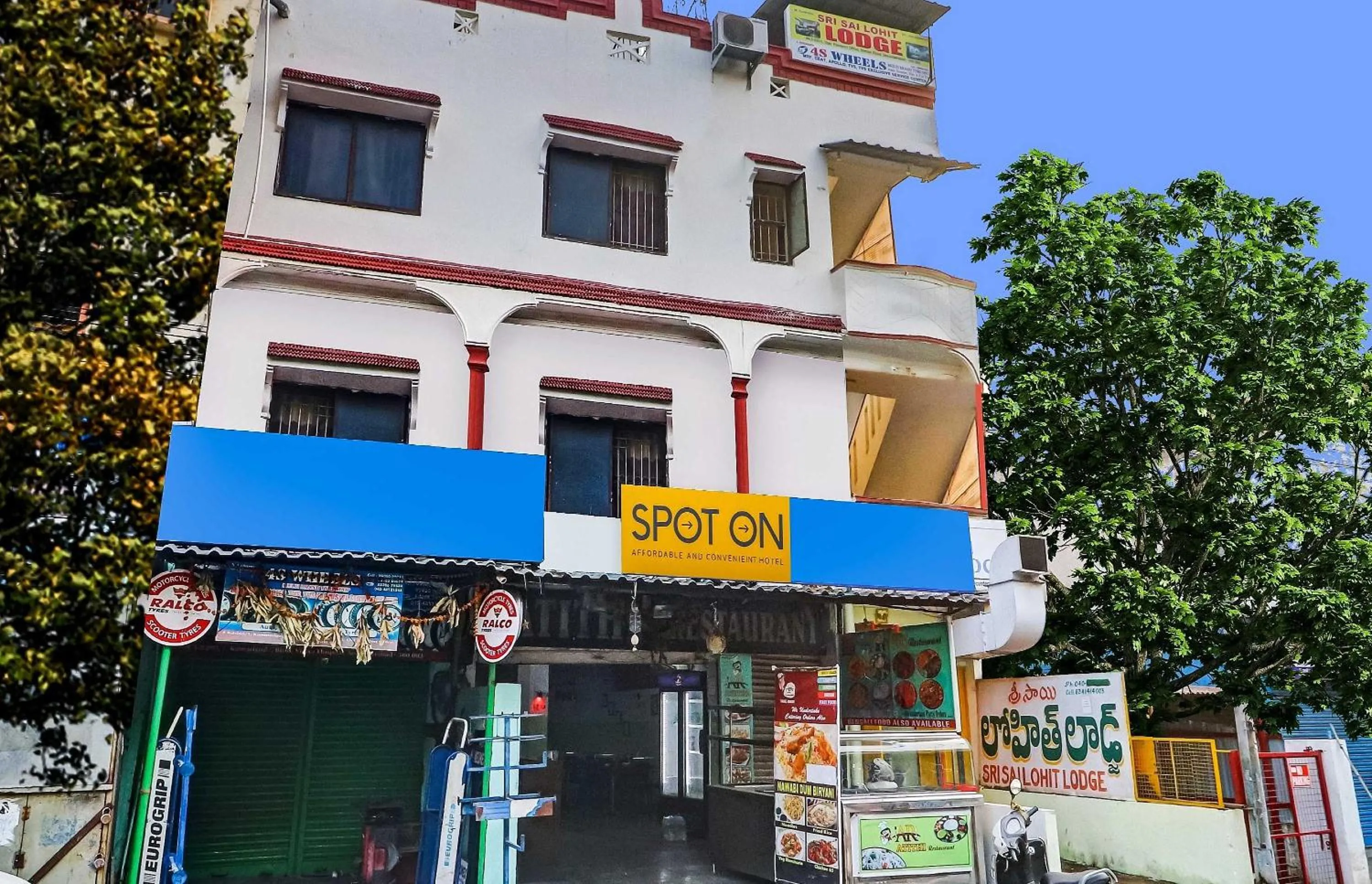 Facade/entrance in SPOT ON Sri Sai Lohith Lodge Near Secunderabad Railway Station