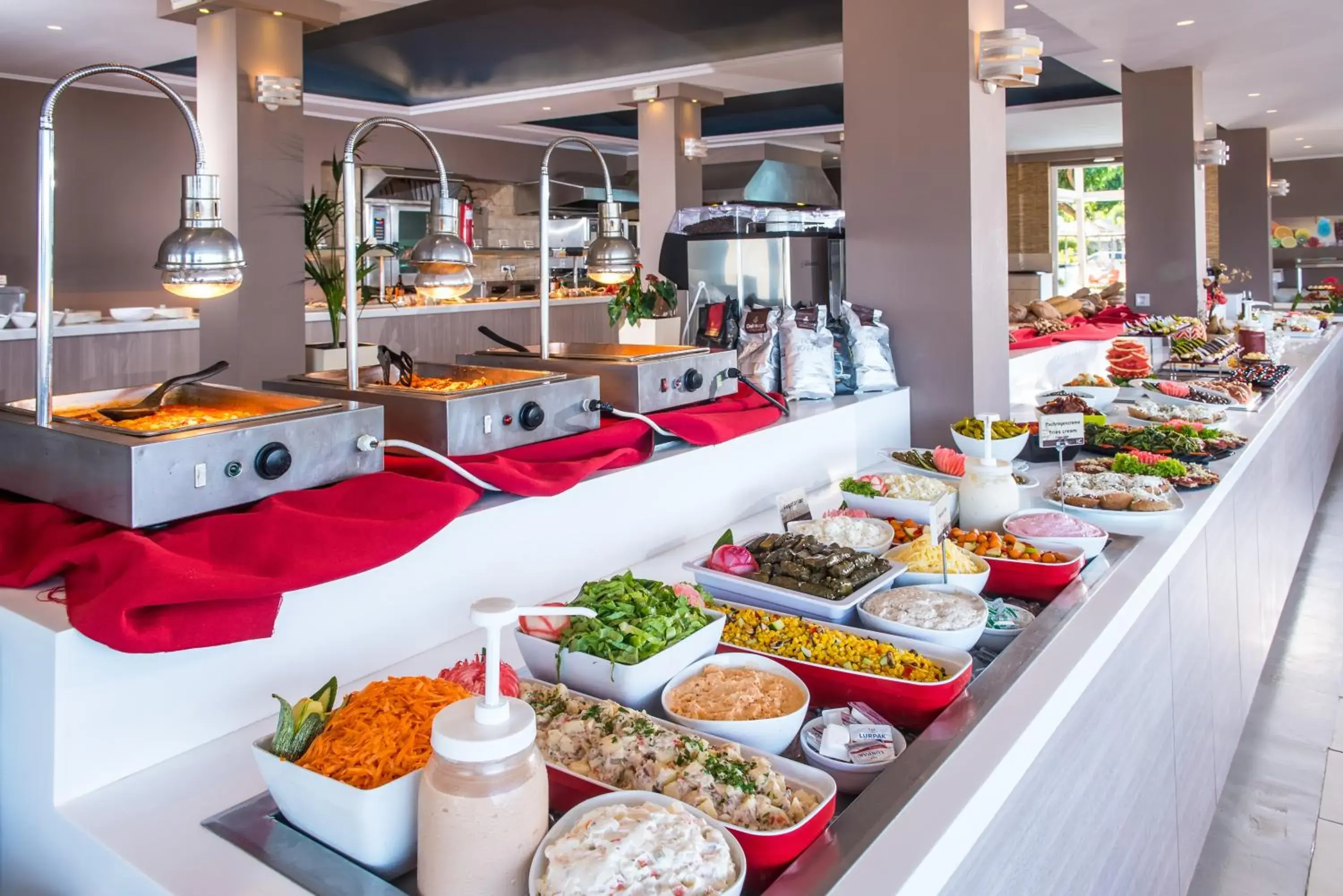 Restaurant/places to eat in Corissia Beach hotel Restaurant/places to eat in Corissia Beach hotel