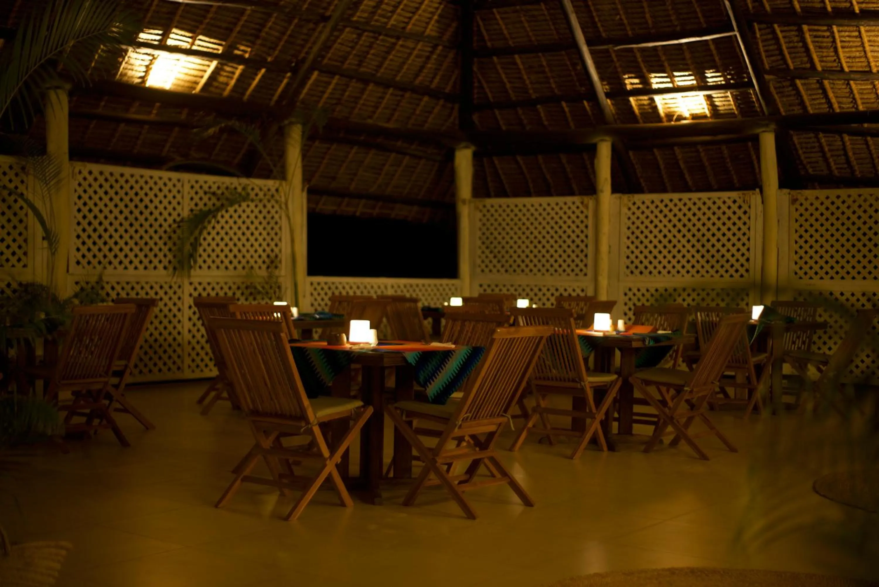 Restaurant/places to eat in Kivuli Beach Resort Paje