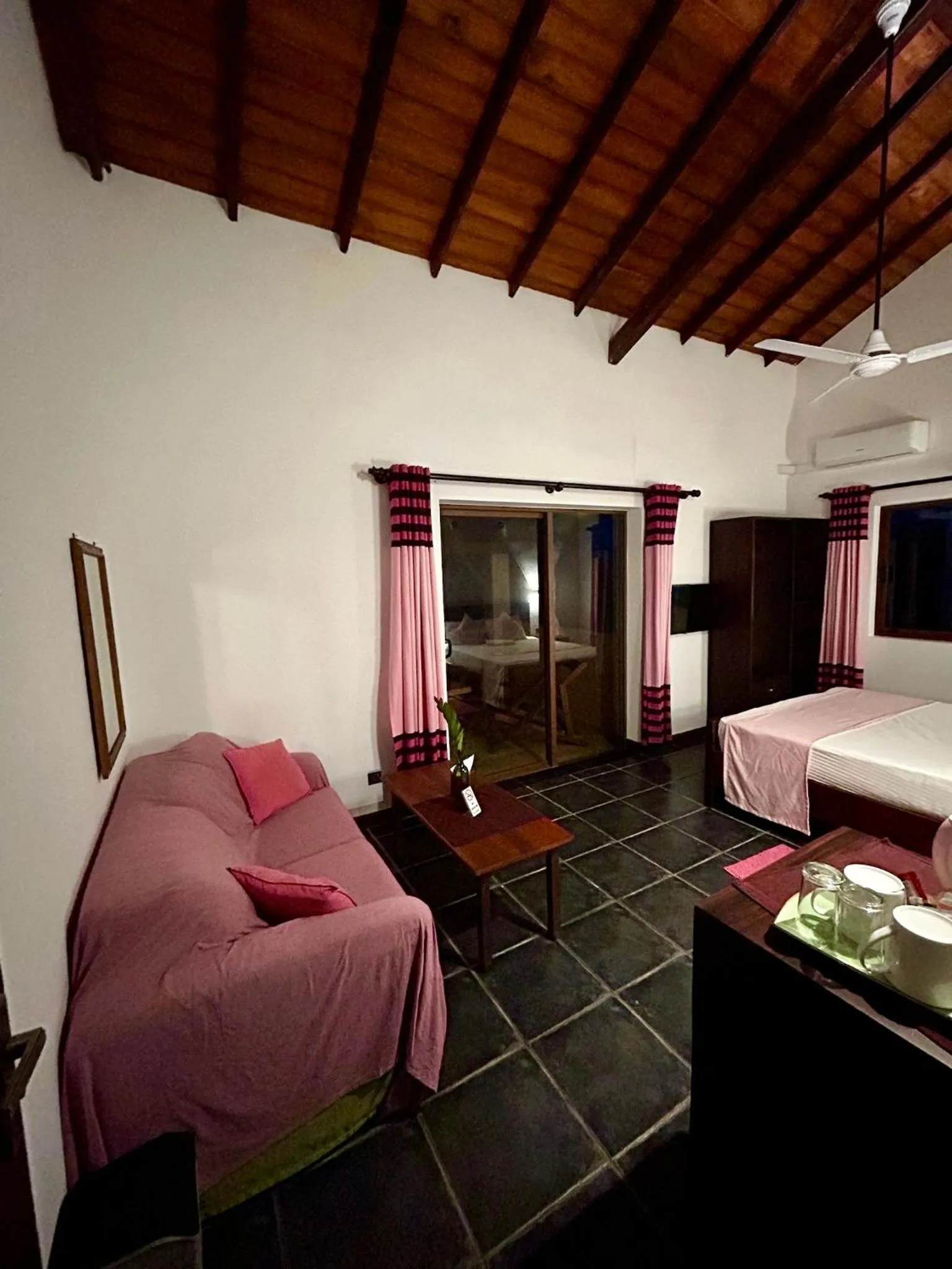 Bed in Reef Bungalow Hotel