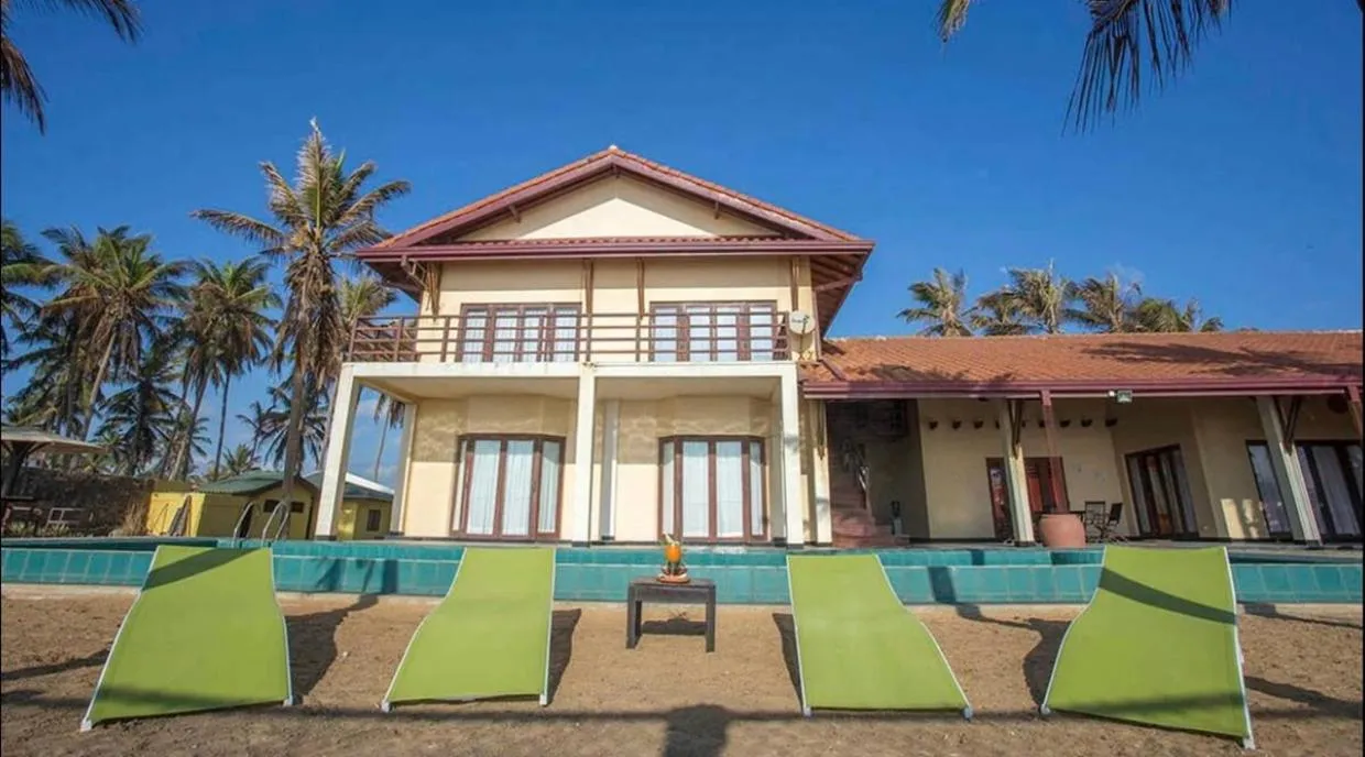 Property building in Reef Bungalow Hotel