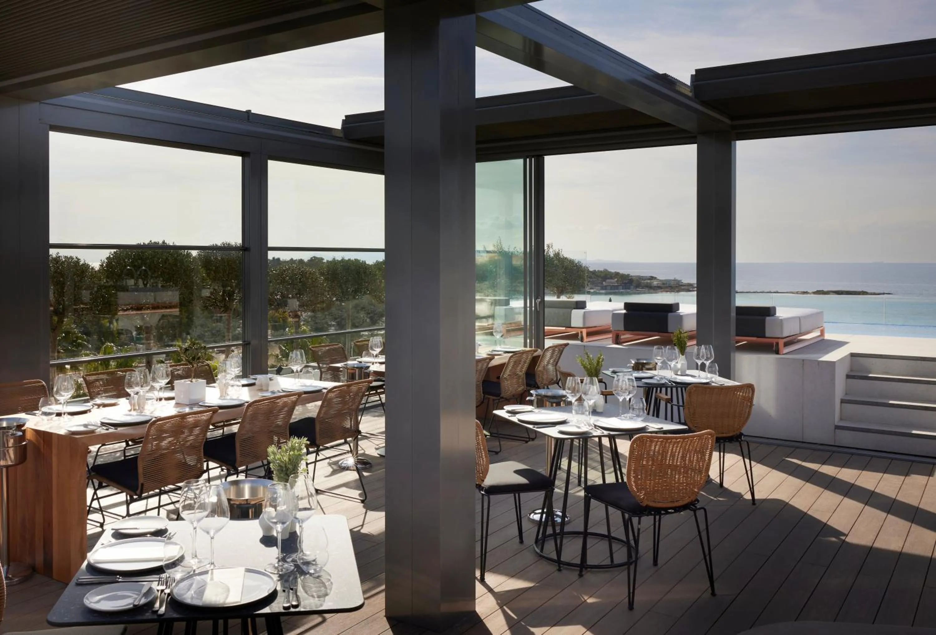 Restaurant/places to eat in Dusit Suites Hotel Athens