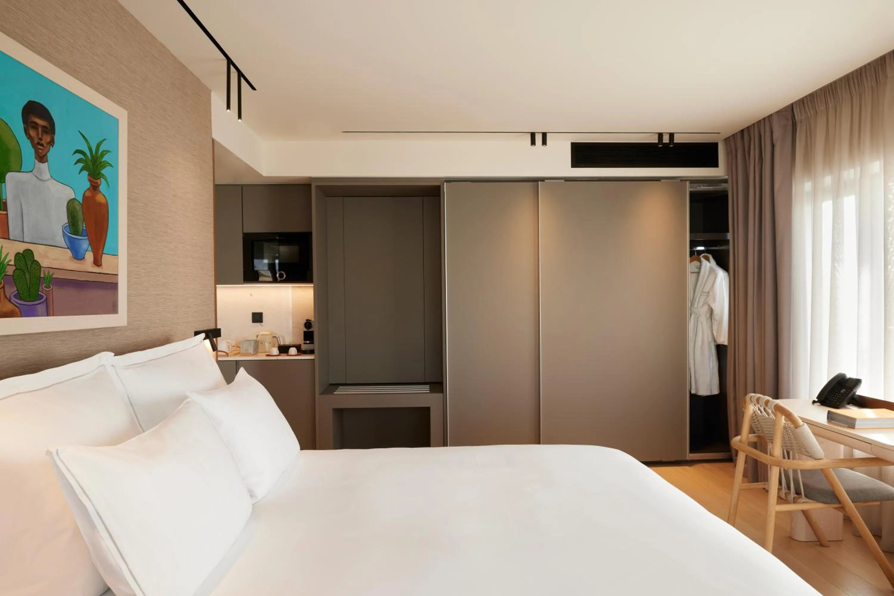 Bedroom, Bed in Dusit Suites Hotel Athens