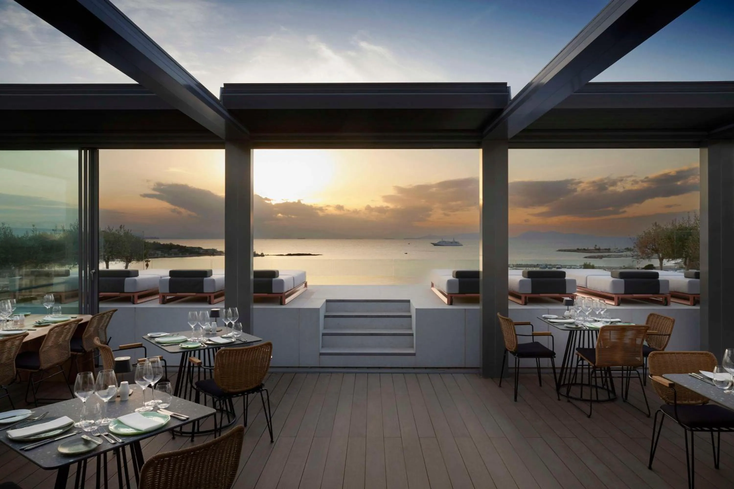 Restaurant/places to eat in Dusit Suites Hotel Athens